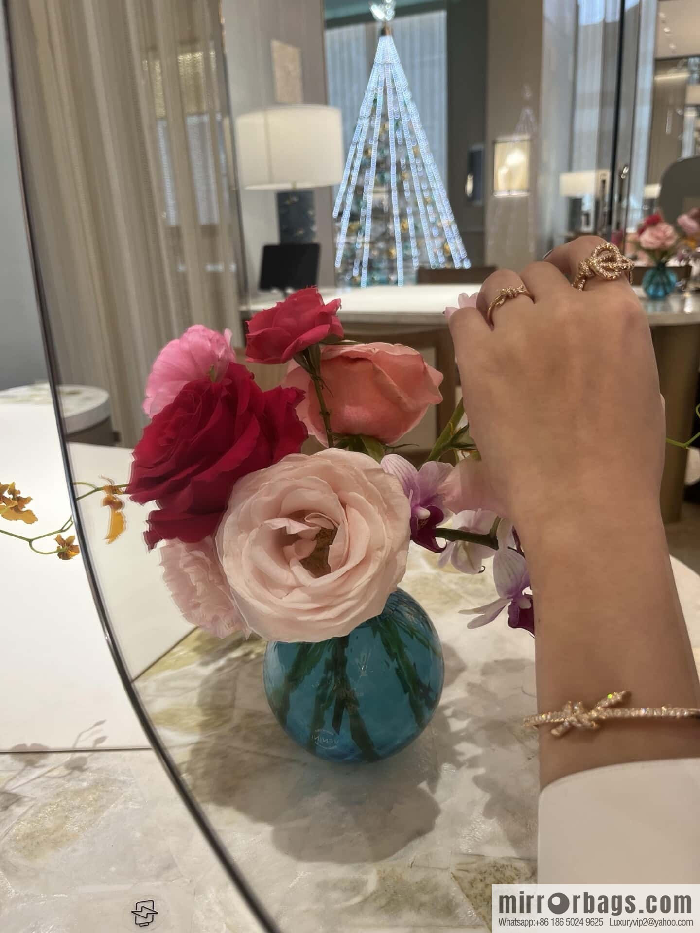 TIFFANY & Co. Tiffany Knot Series Bow Half Full Diamond Bracelet