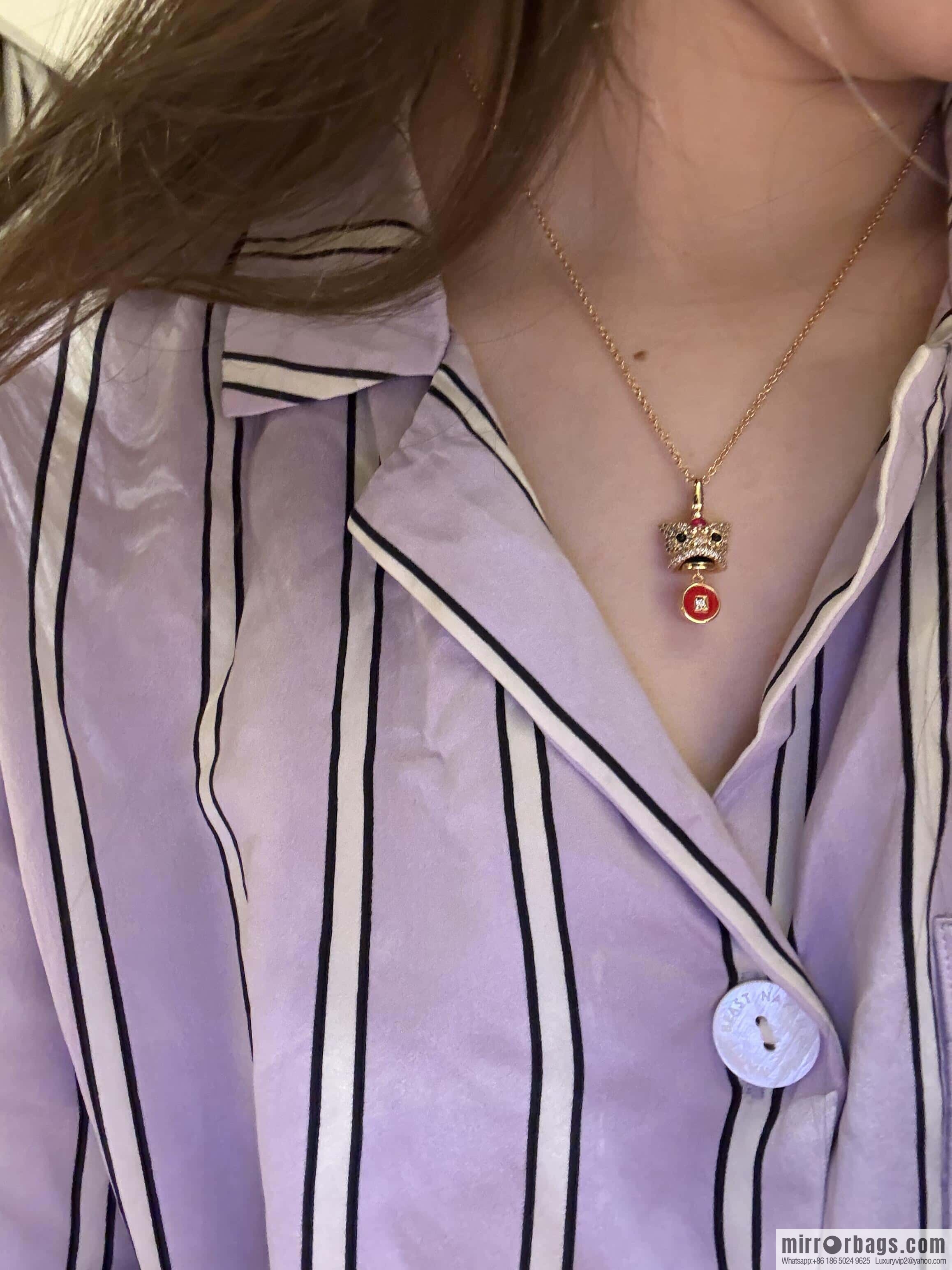 ❗️New ❗️ ☀️ Qeelin unicorn full diamond lion chalcedony copper coin necklace ☀️