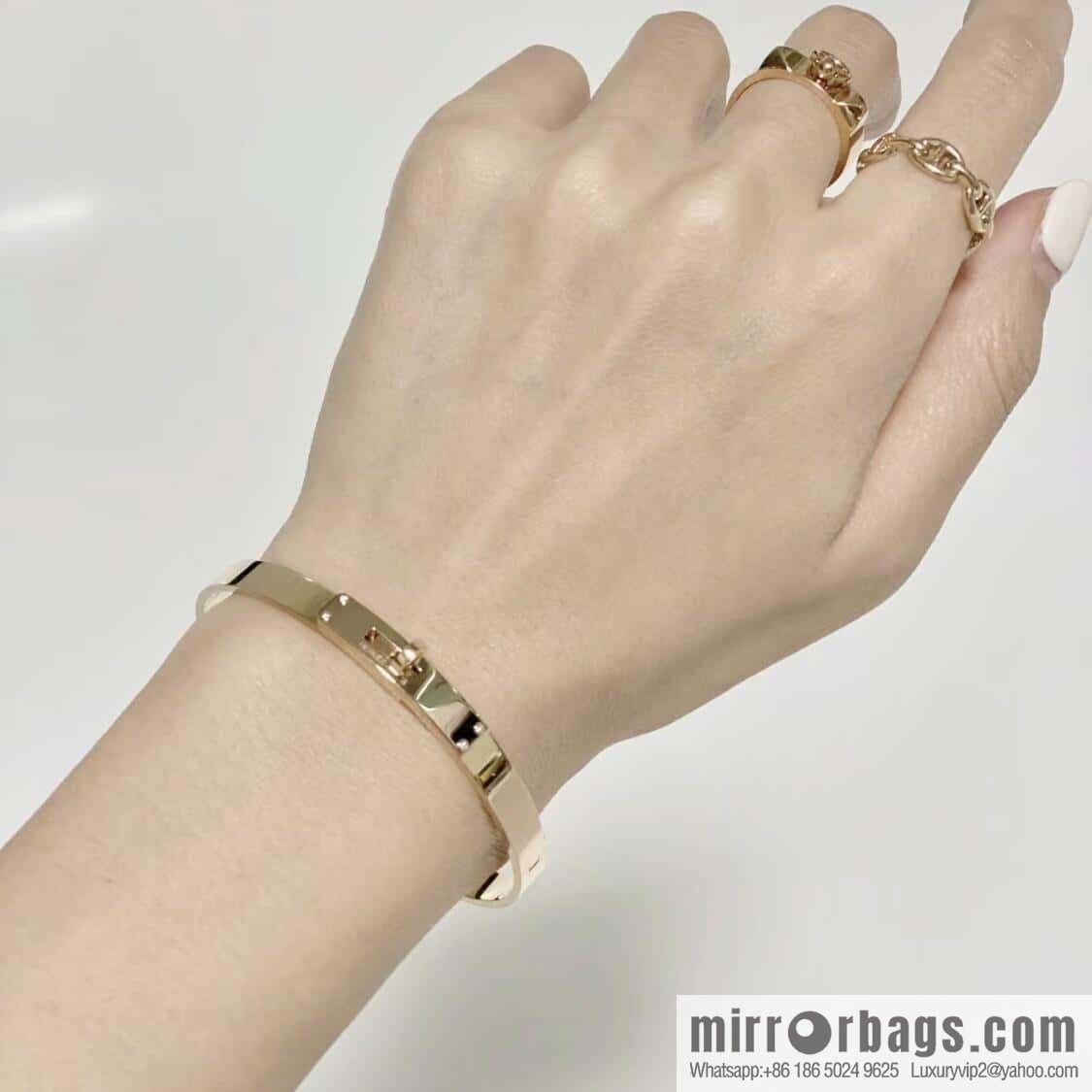❗️New ❗️ New ☑️ Hermes Kelly bracelet