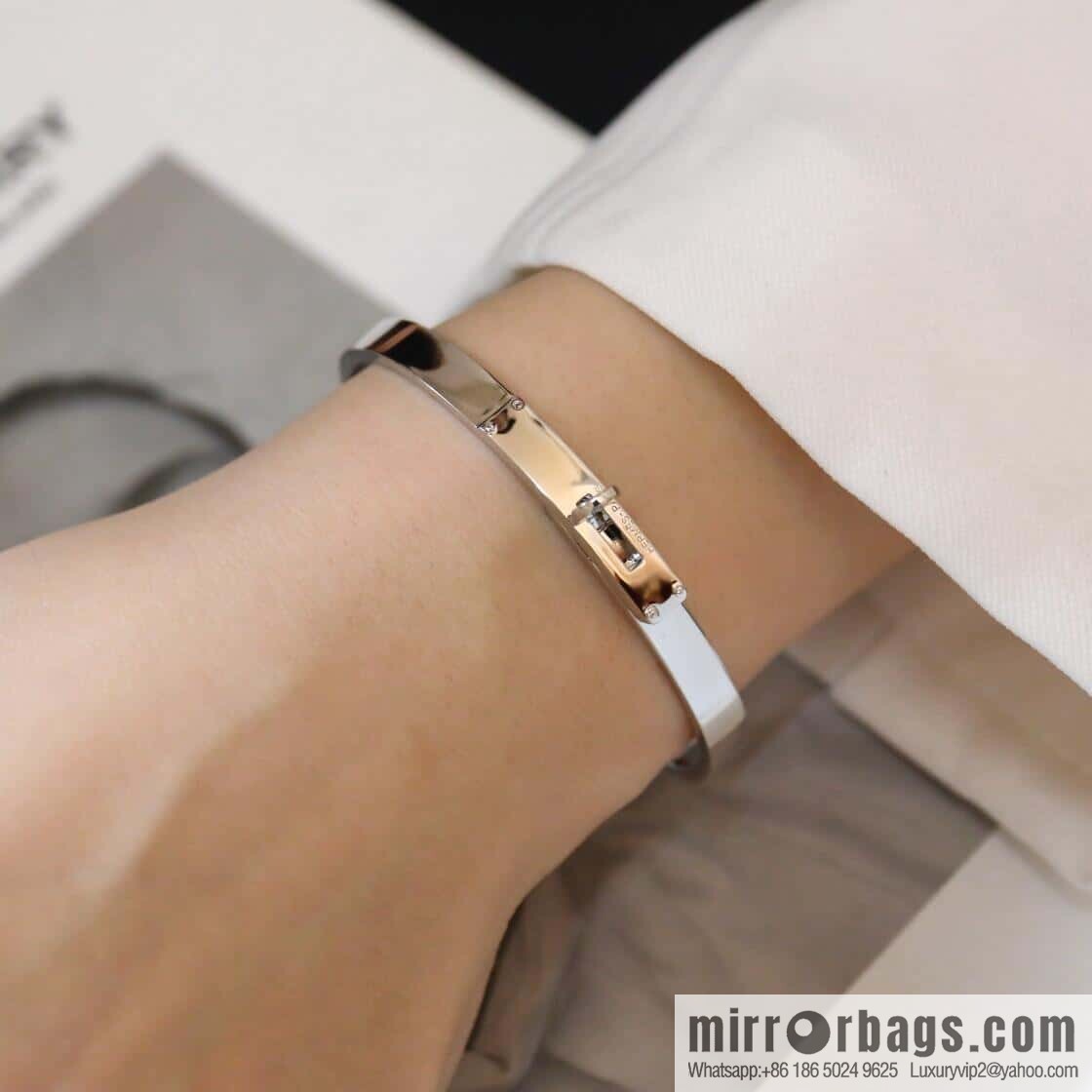 ❗️New ❗️ New ☑️ Hermes Kelly bracelet
