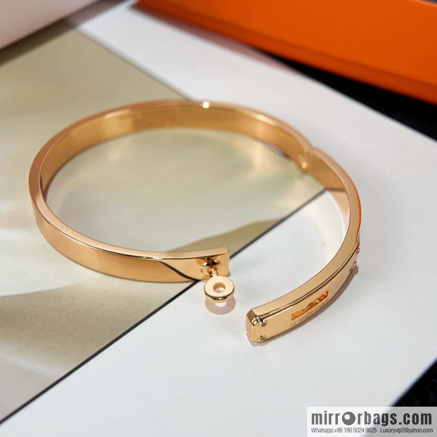 ❗️New ❗️ New ☑️ Hermes Kelly bracelet
