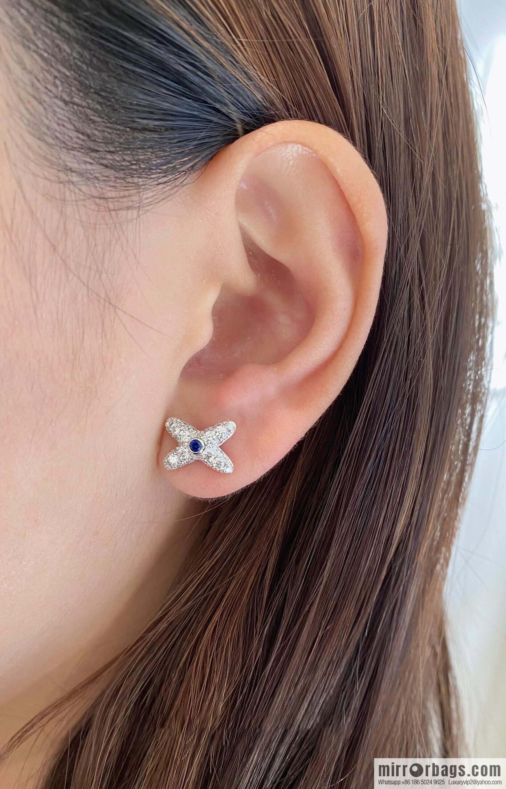 ☀️Chaumet Paris CHAUMET full diamond cross stud earrings