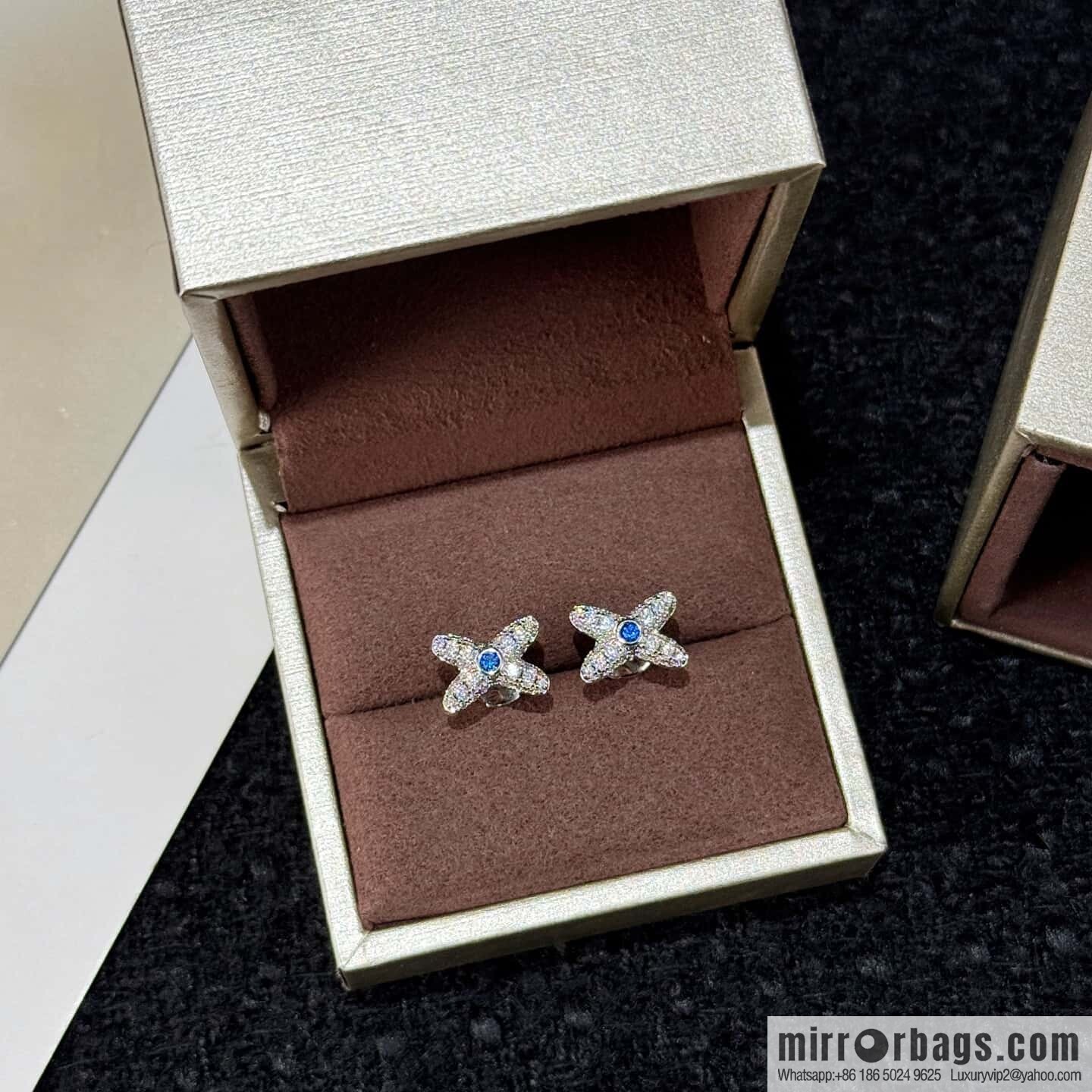 ☀️Chaumet Paris CHAUMET full diamond cross stud earrings