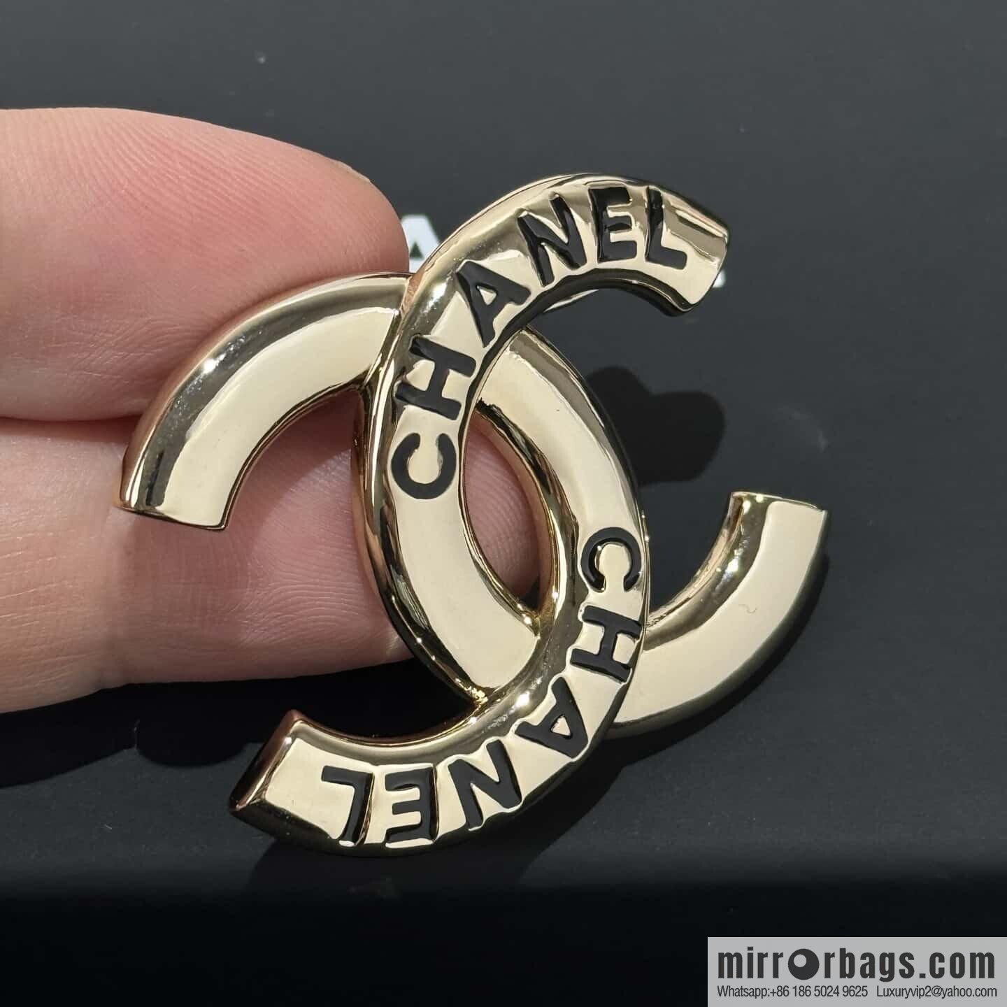 ❗️New ❗️ Chanel brooch ☀️ new ☑️ Chanel double c letter brooch ☀️
