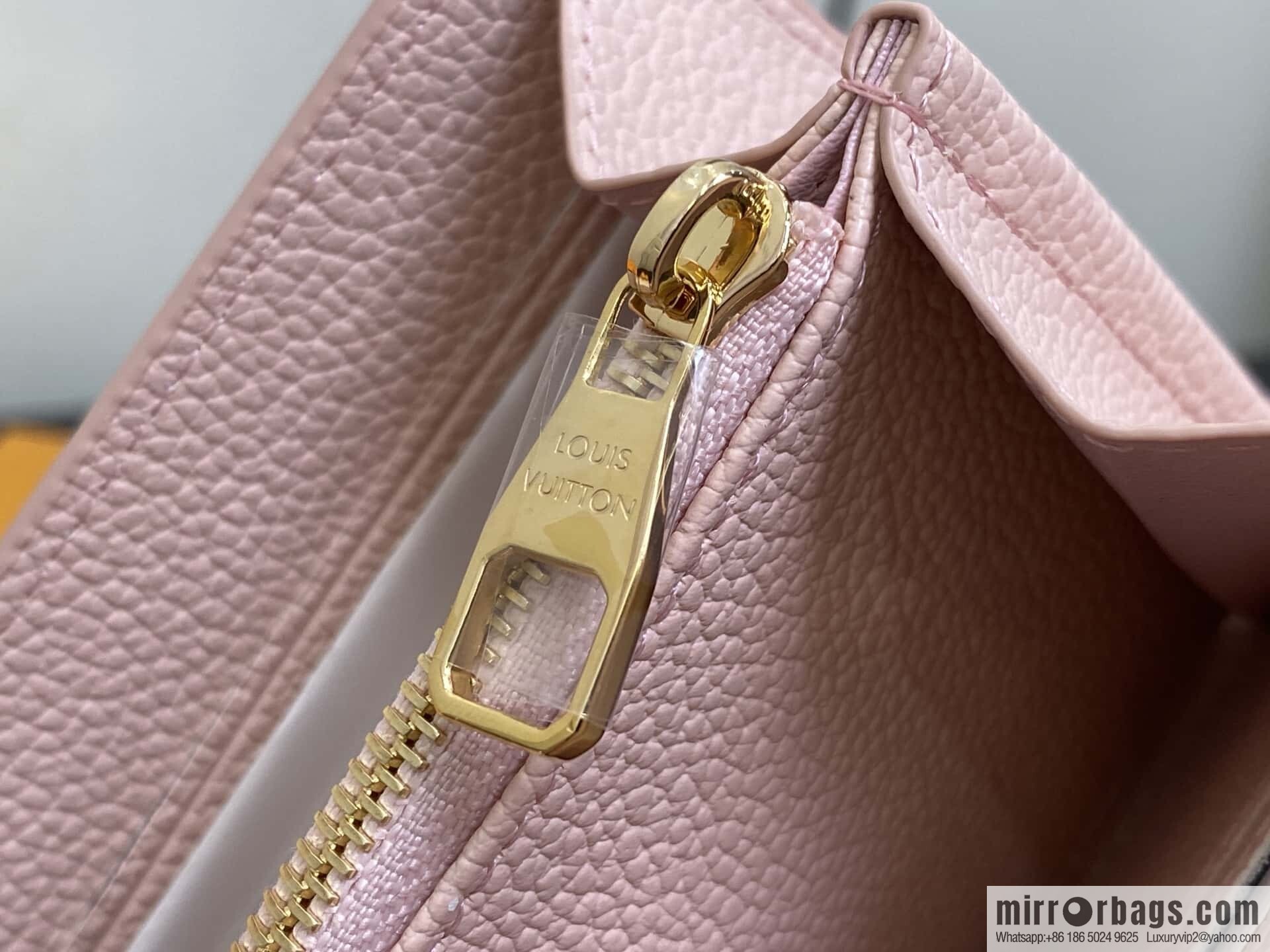 [Boutique‑grade] M14000 pink silk screen print, full leather flip wallet, this Sarah wallet.