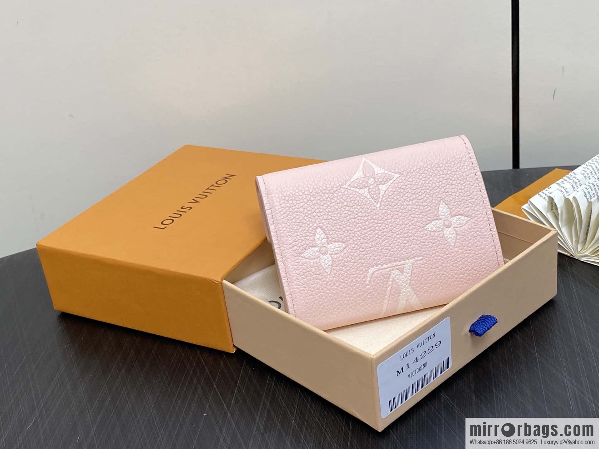 [Boutique‑grade] M14220 pink silk screen, full leather three-fold wallet VICTORINE wallet