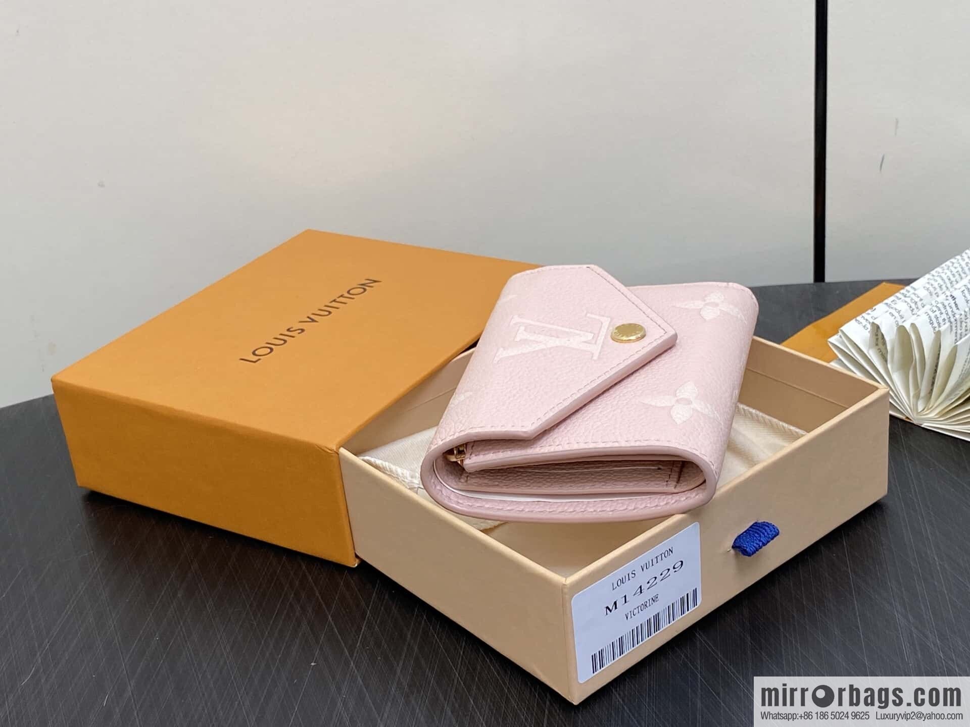 [Boutique‑grade] M14220 pink silk screen, full leather three-fold wallet VICTORINE wallet
