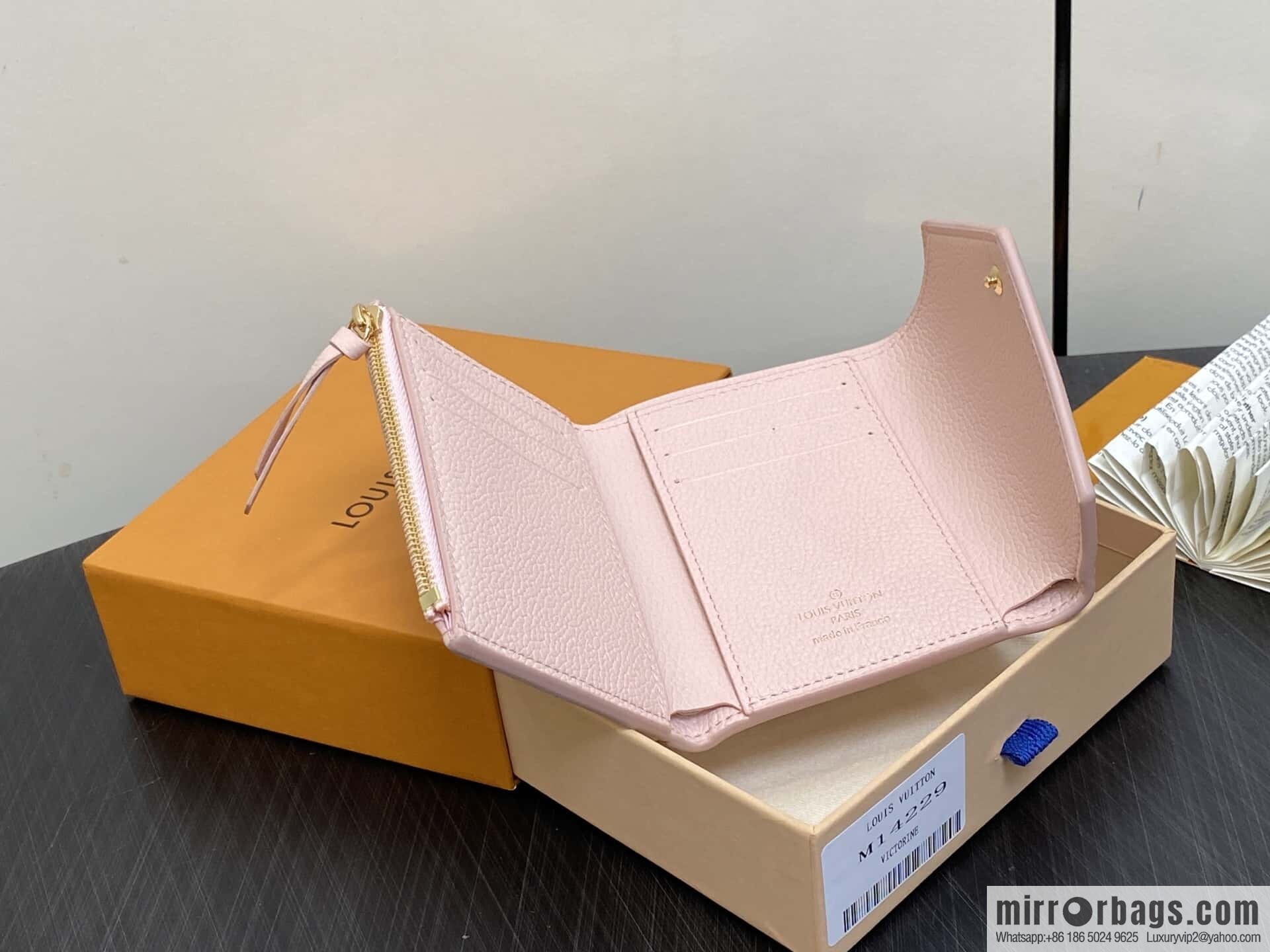 [Boutique‑grade] M14220 pink silk screen, full leather three-fold wallet VICTORINE wallet