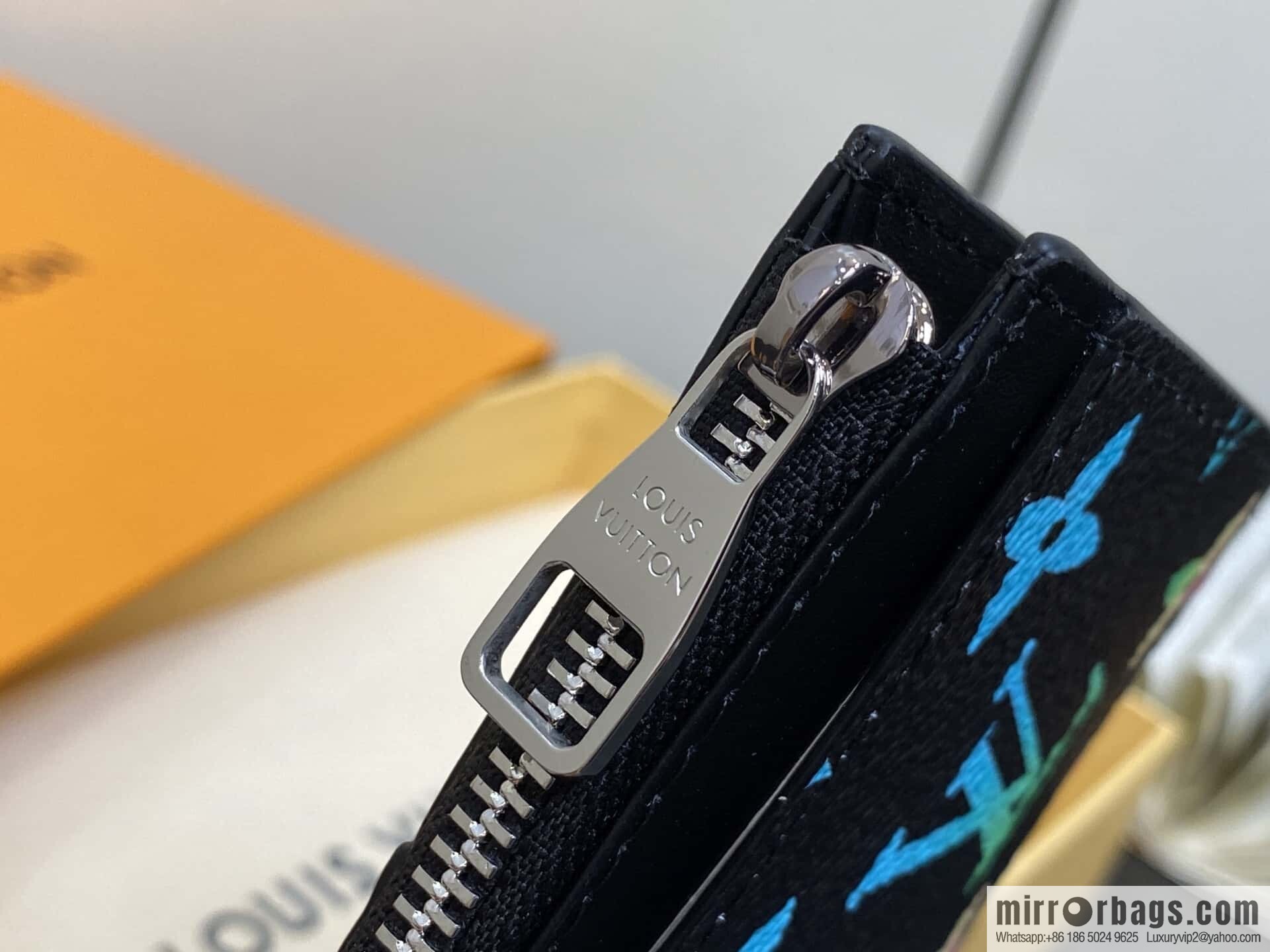 [Boutique‑grade] M14261 black gradual change card bag card clip, new Coin zipper card clip