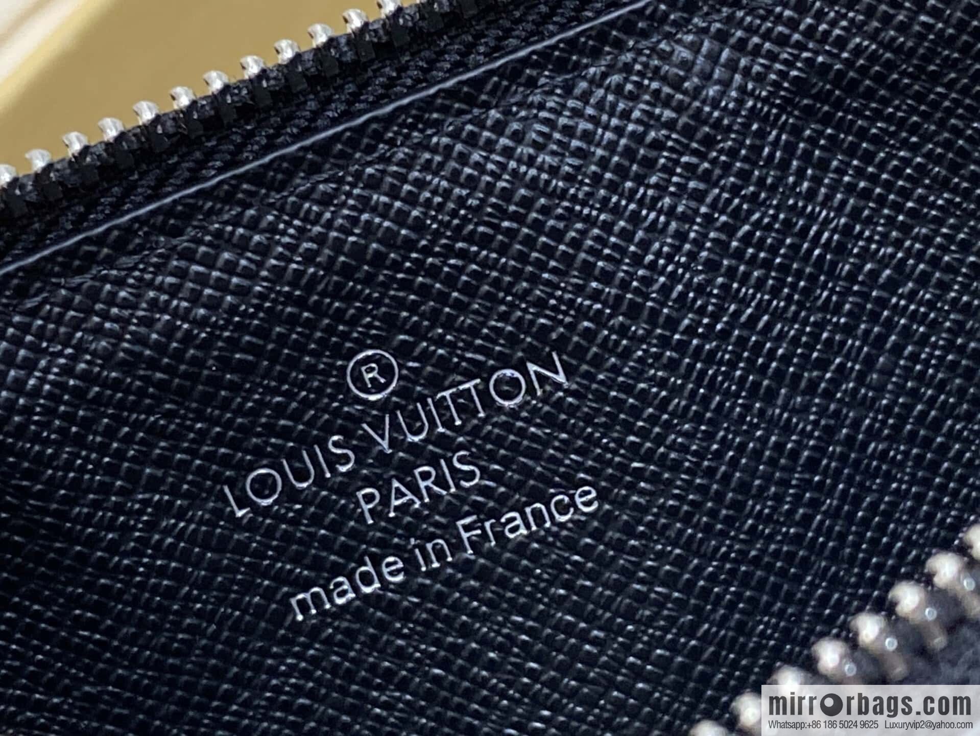 [Boutique‑grade] M14261 black gradual change card bag card clip, new Coin zipper card clip