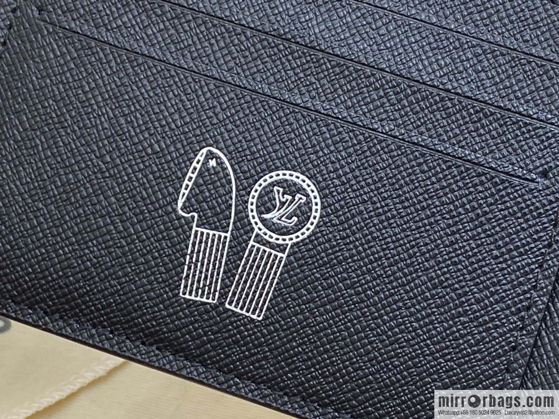 [Boutique‑grade] M13909 black gradual change short suit clip MULTIPLE short wallet