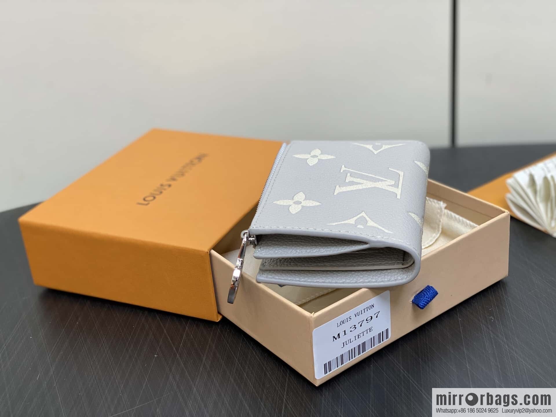 [Boutique‑grade] M13797 mashed taro purple (silk screen printing) full leather 20% off wallet Lisa wallet