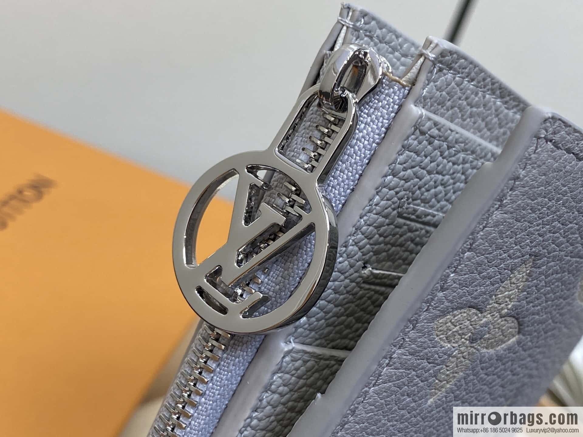 [Boutique‑grade] M13797 mashed taro purple (silk screen printing) full leather 20% off wallet Lisa wallet