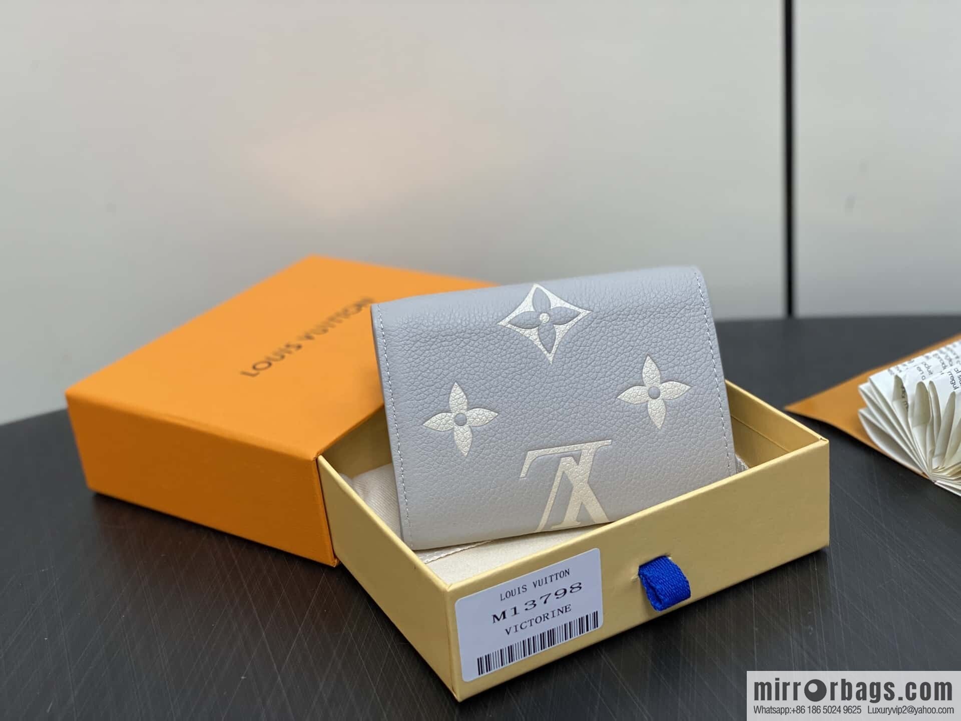 [Boutique‑grade] M13798 taro purple, full leather three-fold wallet VICTORINE wallet