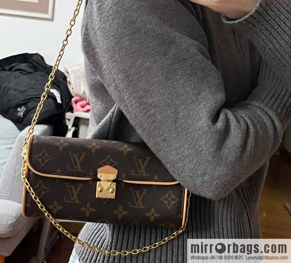[Boutique‑grade] M13566 presbyopia, chain bag POCHETTE CAMILLE clutch bag handbag
