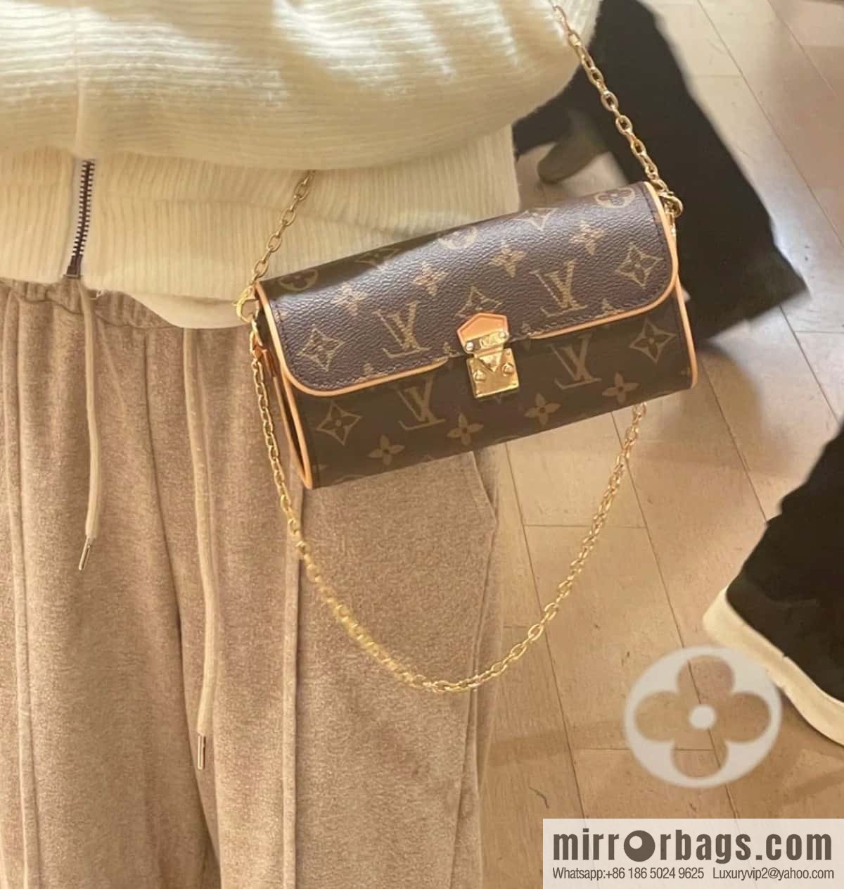 [Boutique‑grade] M13566 presbyopia, chain bag POCHETTE CAMILLE clutch bag handbag