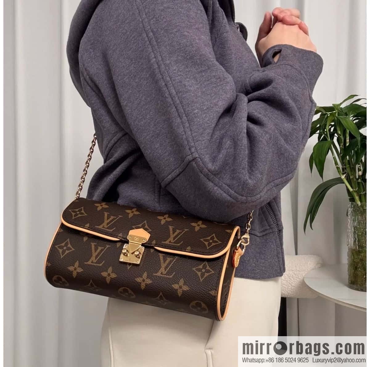 [Boutique‑grade] M13566 presbyopia, chain bag POCHETTE CAMILLE clutch bag handbag