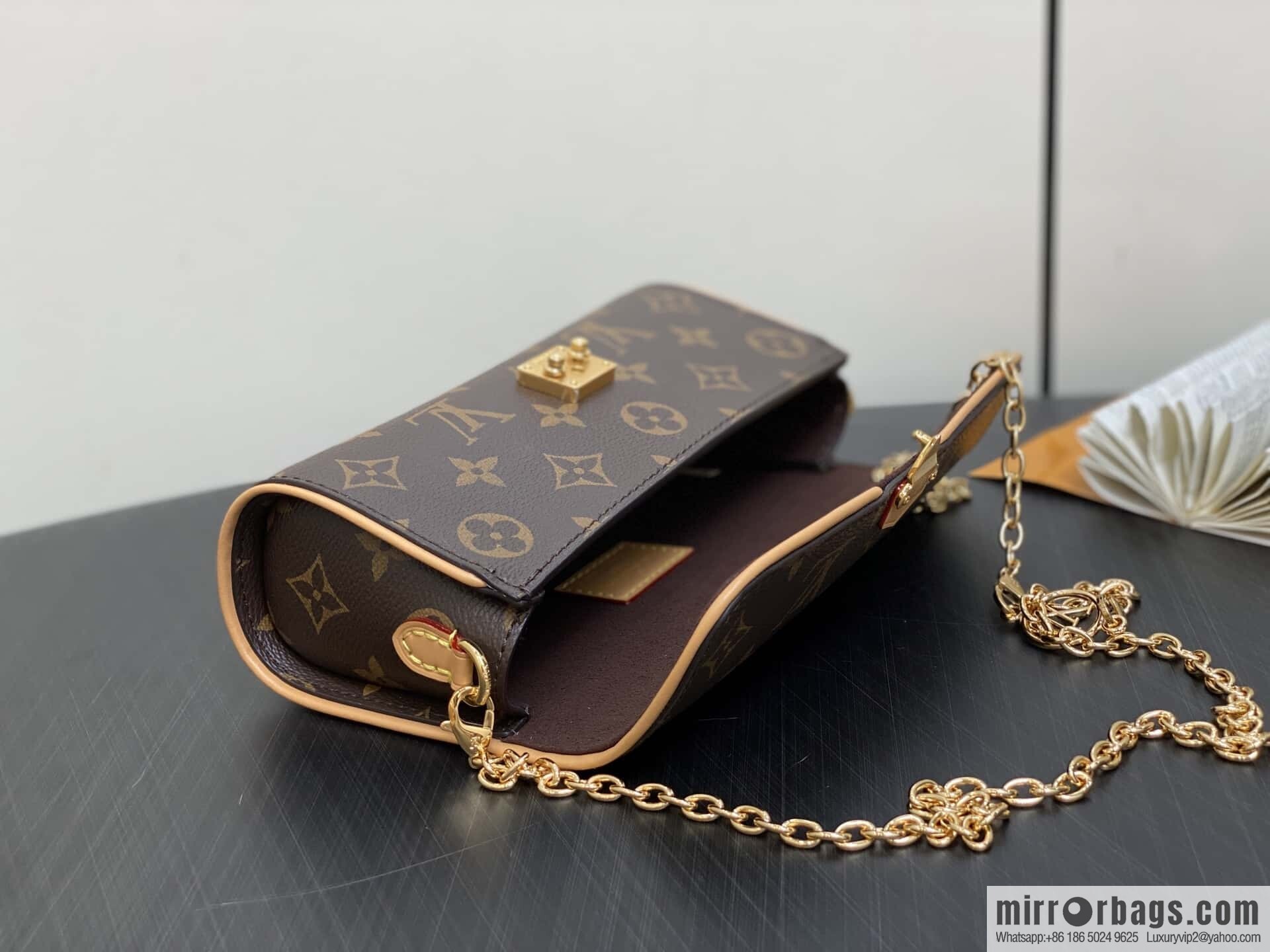 [Boutique‑grade] M13566 presbyopia, chain bag POCHETTE CAMILLE clutch bag handbag