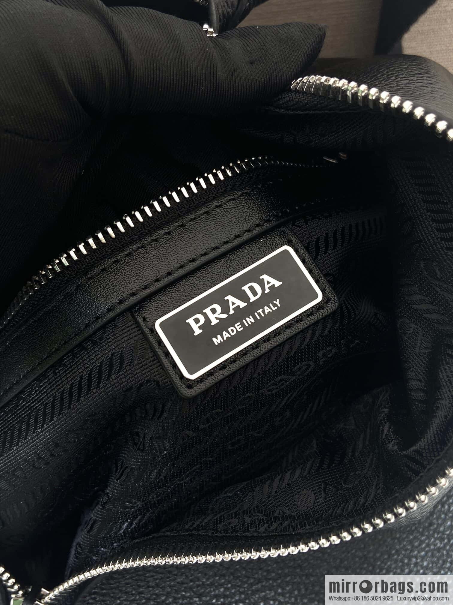 PRADA 🎉 new breast bag 🎉 2VZ092A full leather 🎉 black