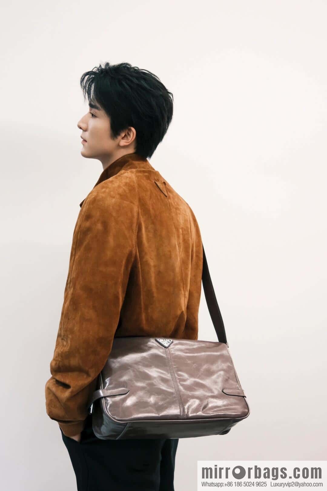 PRADA 🎉 new oil wax leather 🎉 2VH187 messenger bag🎉🎉