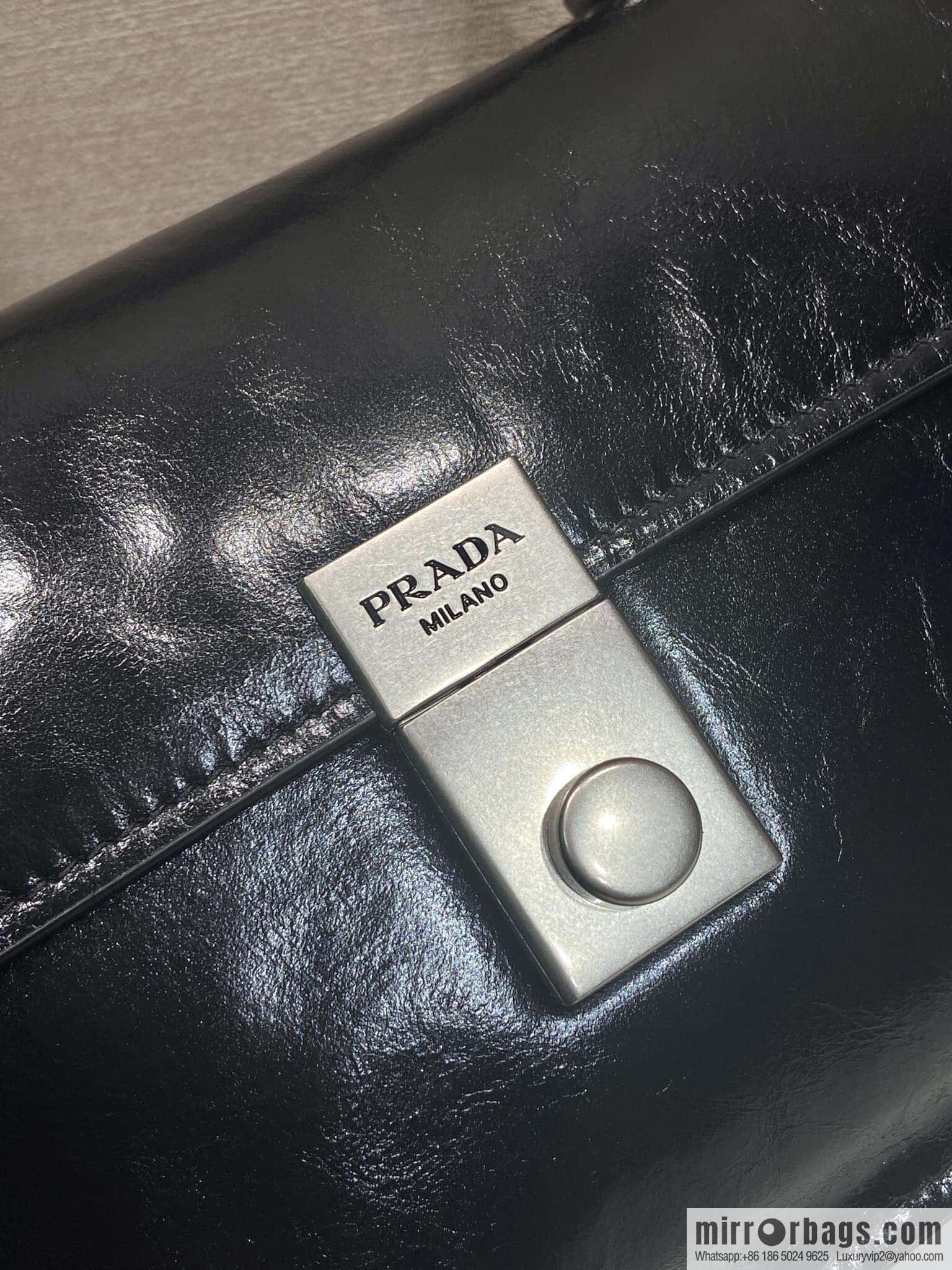 PRADA 🎉 new pen holder bag 🎉 1BN026 small 🎉🎉 black
