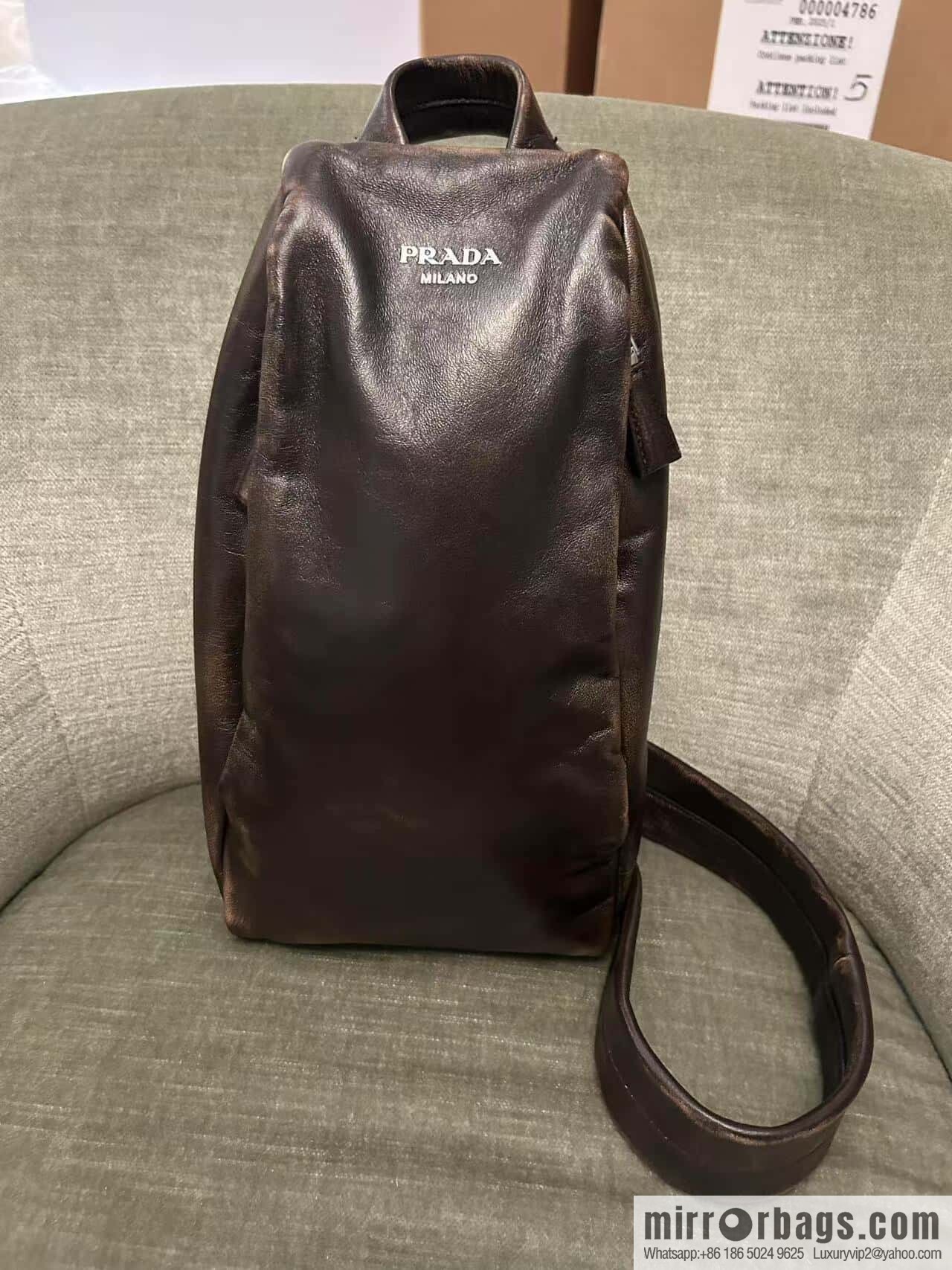 PRADA 🎉 new breast bag 🎉 2VZ114 imitation old leather🎉🎉
