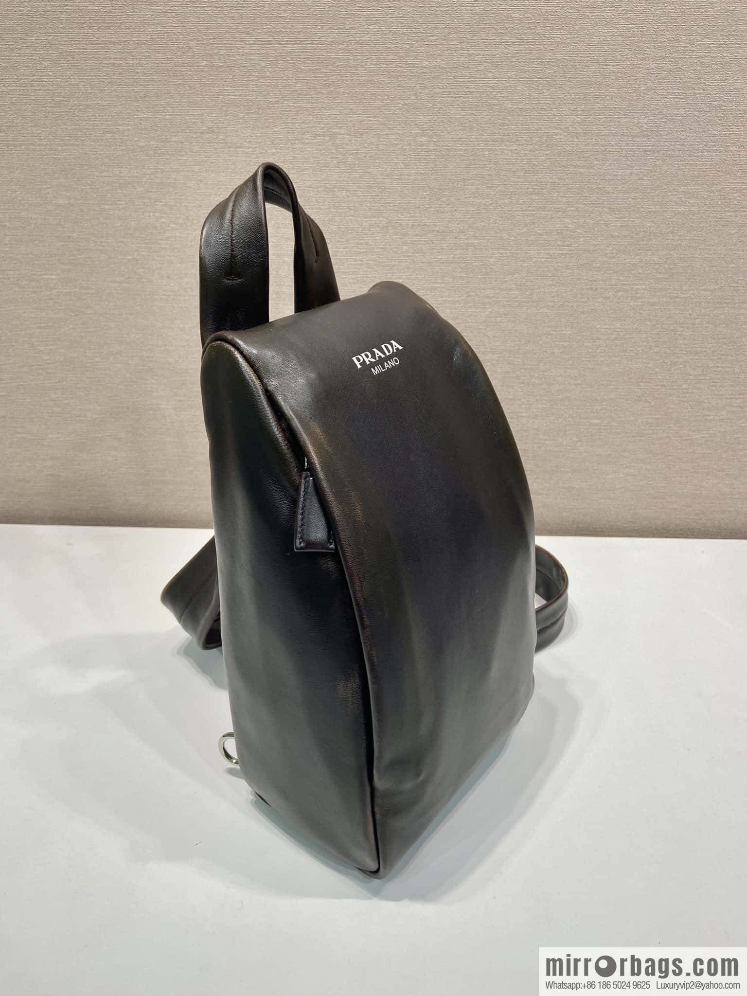 PRADA 🎉 new breast bag 🎉 2VZ114 imitation old leather🎉🎉