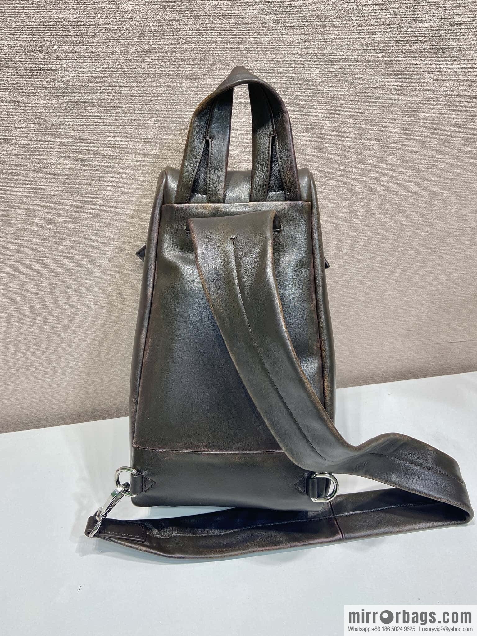 PRADA 🎉 new breast bag 🎉 2VZ114 imitation old leather🎉🎉
