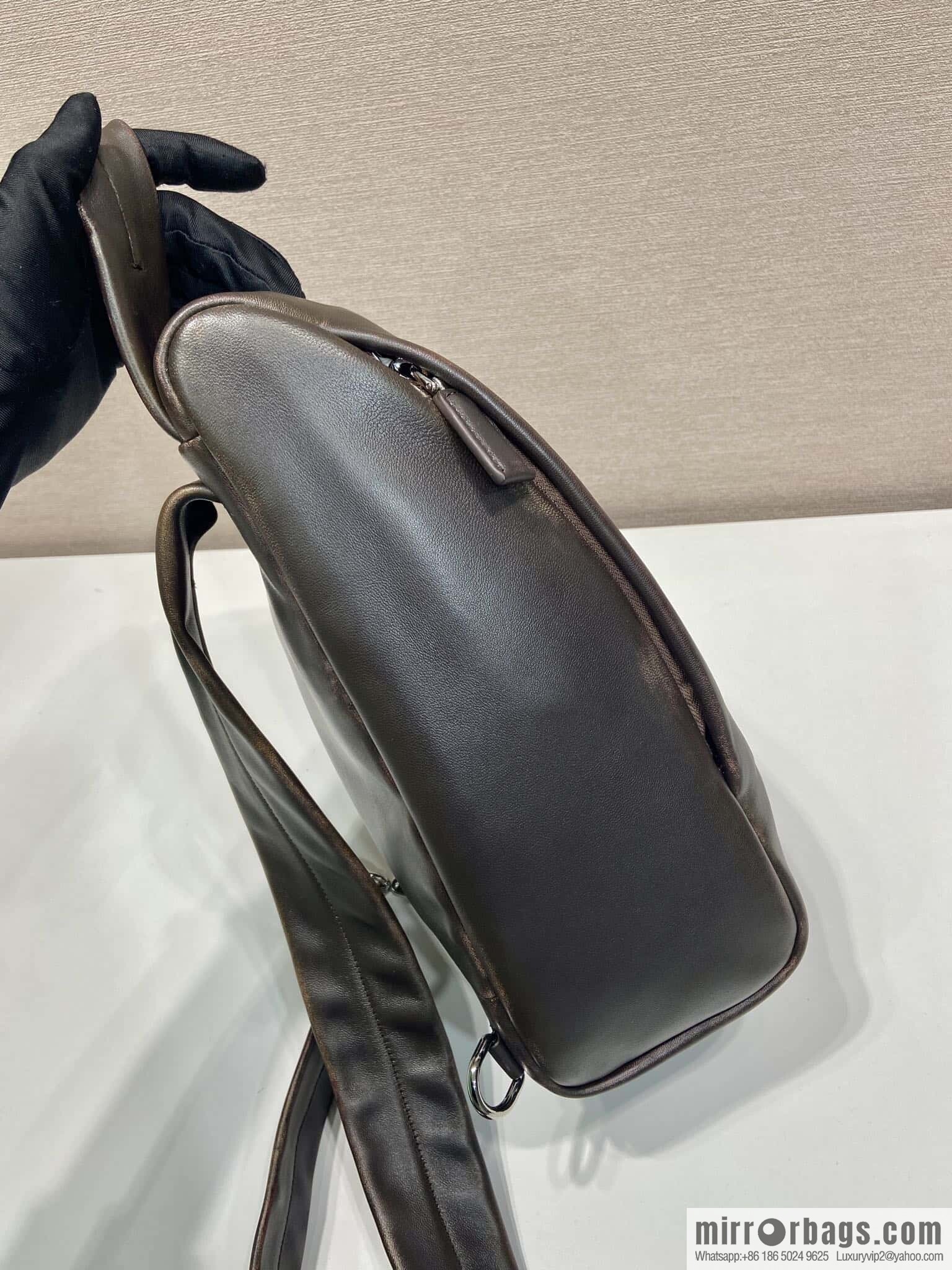 PRADA 🎉 new breast bag 🎉 2VZ114 imitation old leather🎉🎉