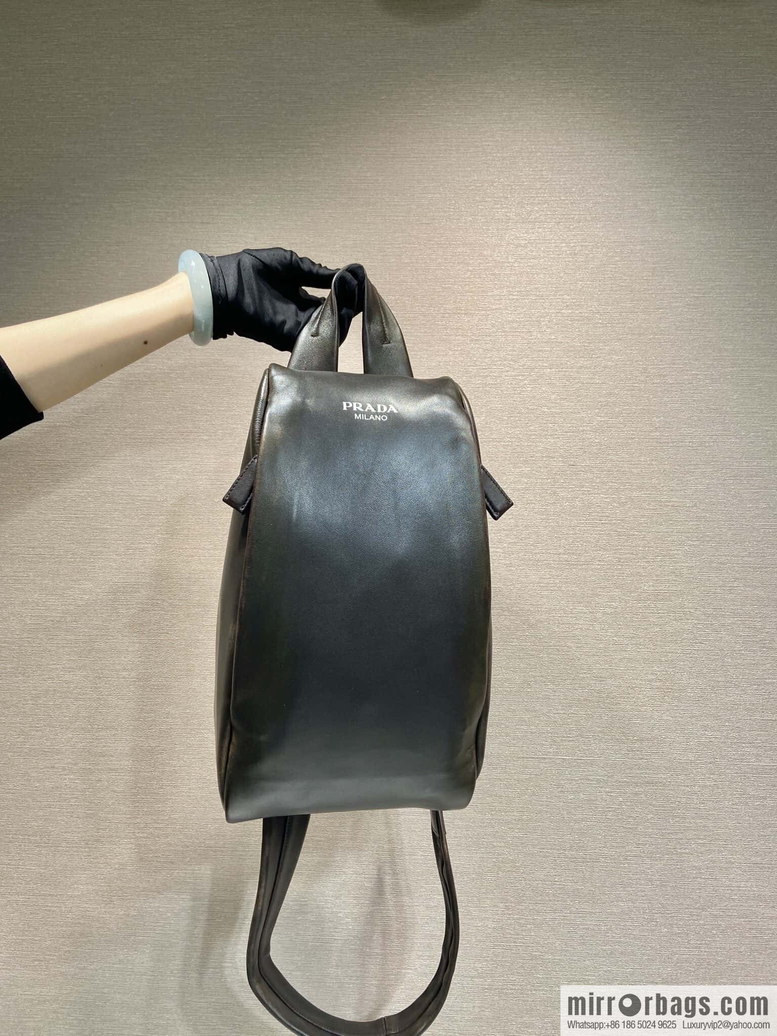 PRADA 🎉 new breast bag 🎉 2VZ114 imitation old leather🎉🎉