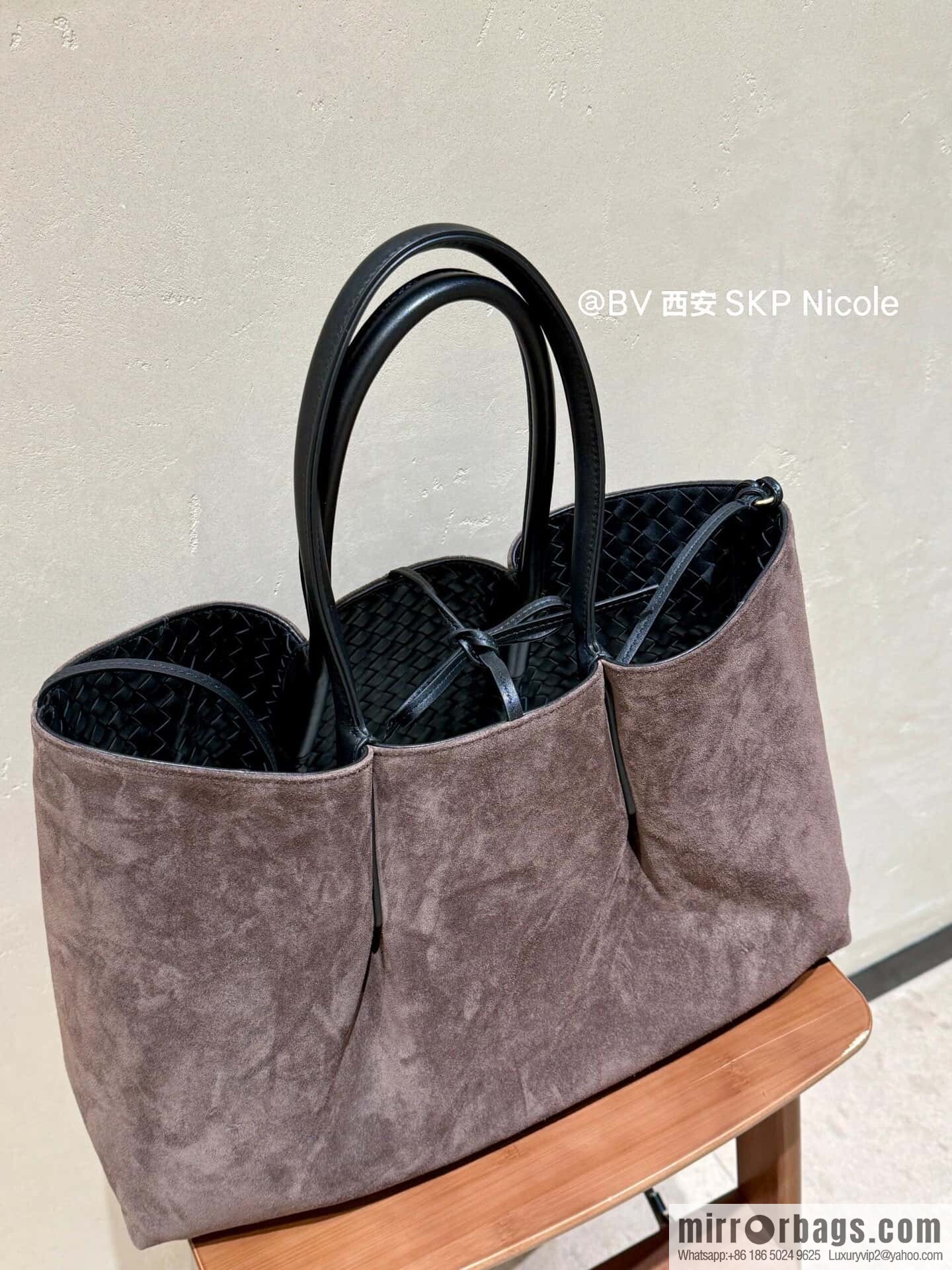 BV Large Pinacoteca Tote Bag 817166 Black