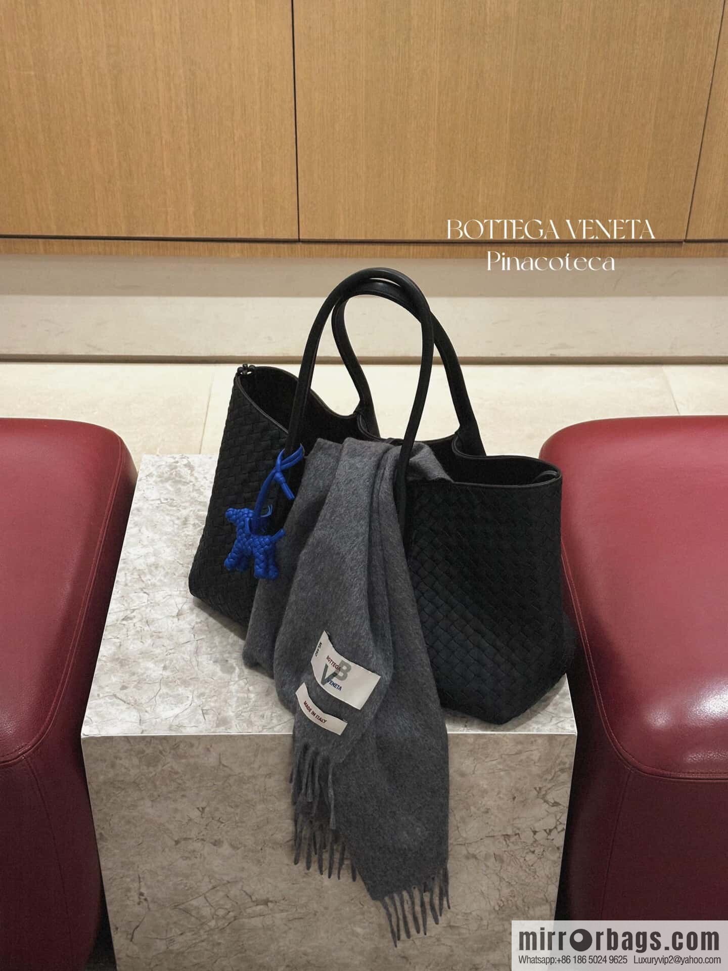 BV Large Pinacoteca Tote Bag 817166 Black