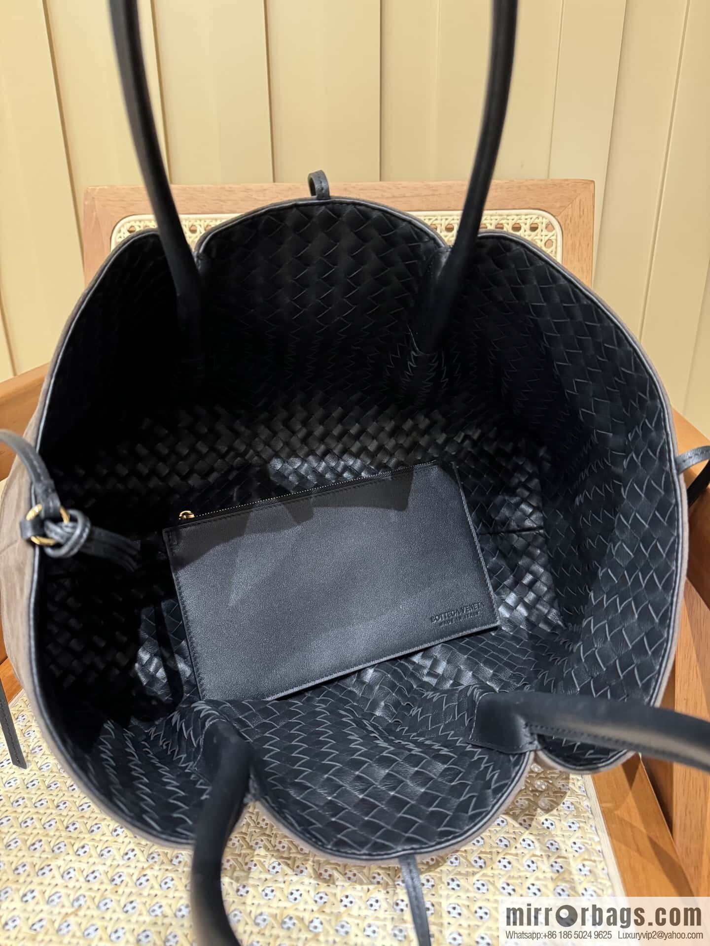 BV Large Pinacoteca Tote Bag 817166 Black