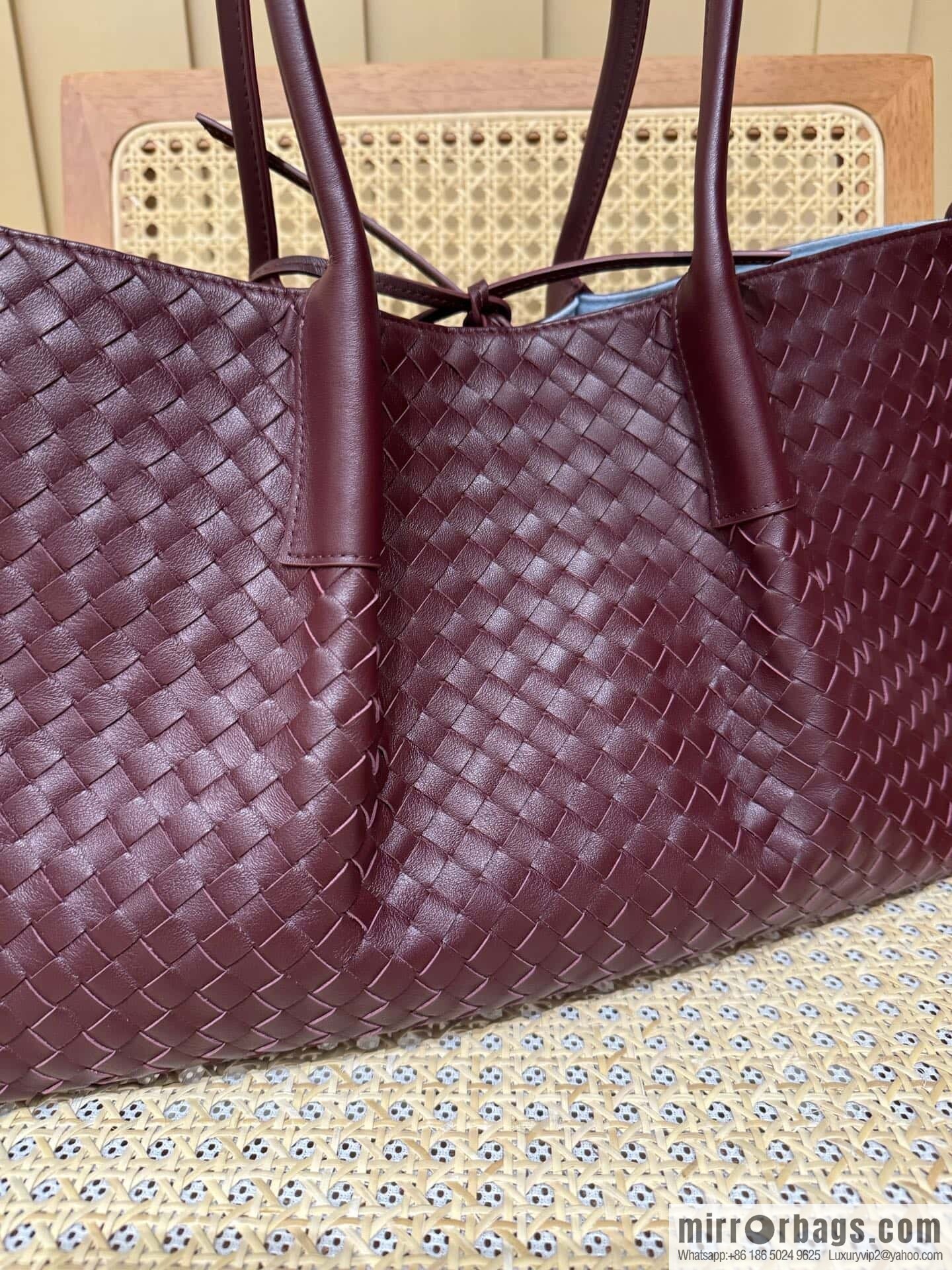 BV Large Pinacoteca tote bag 817166 Barolo burgundy