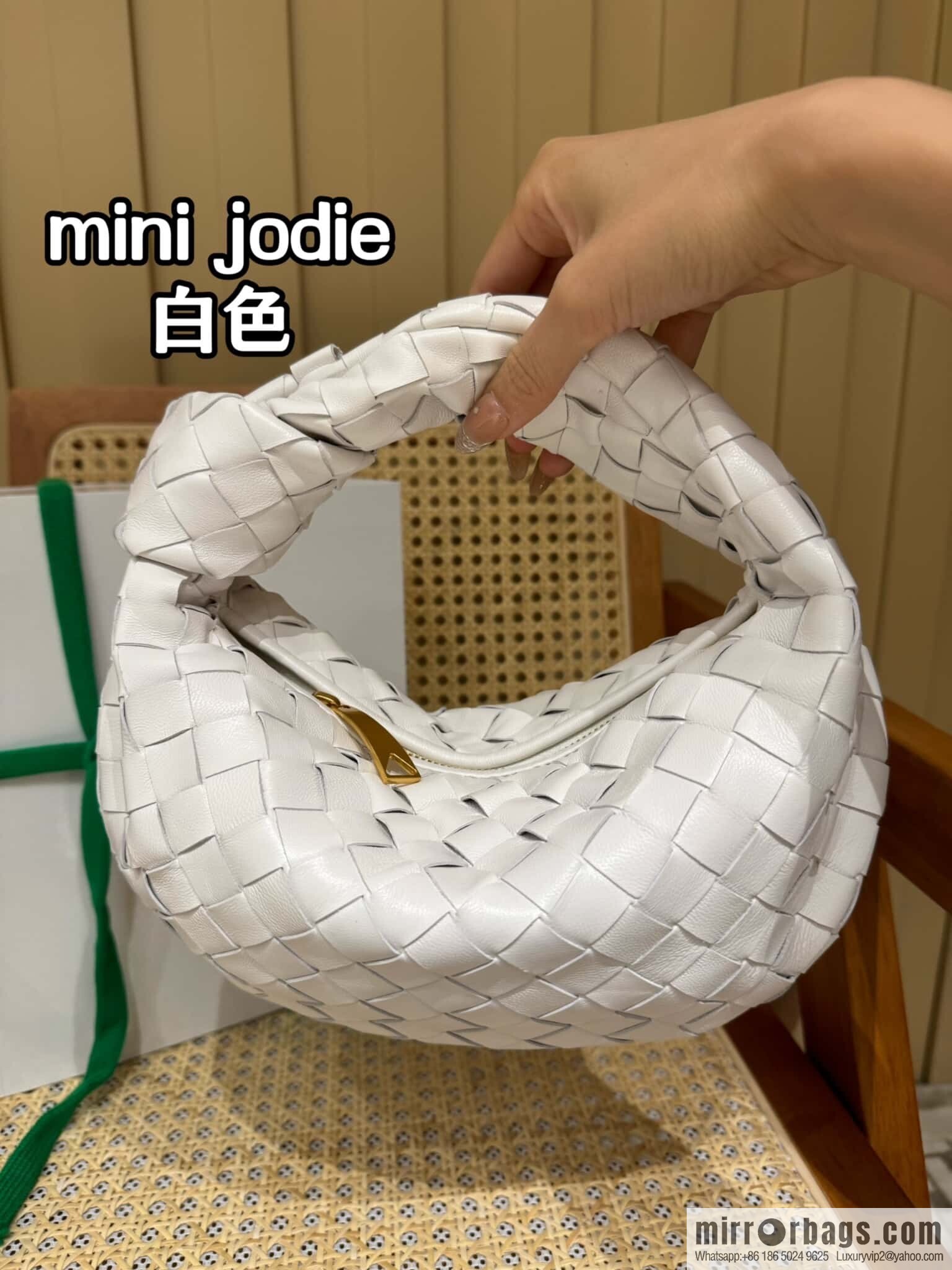 BV MINI JODIE 651876 White