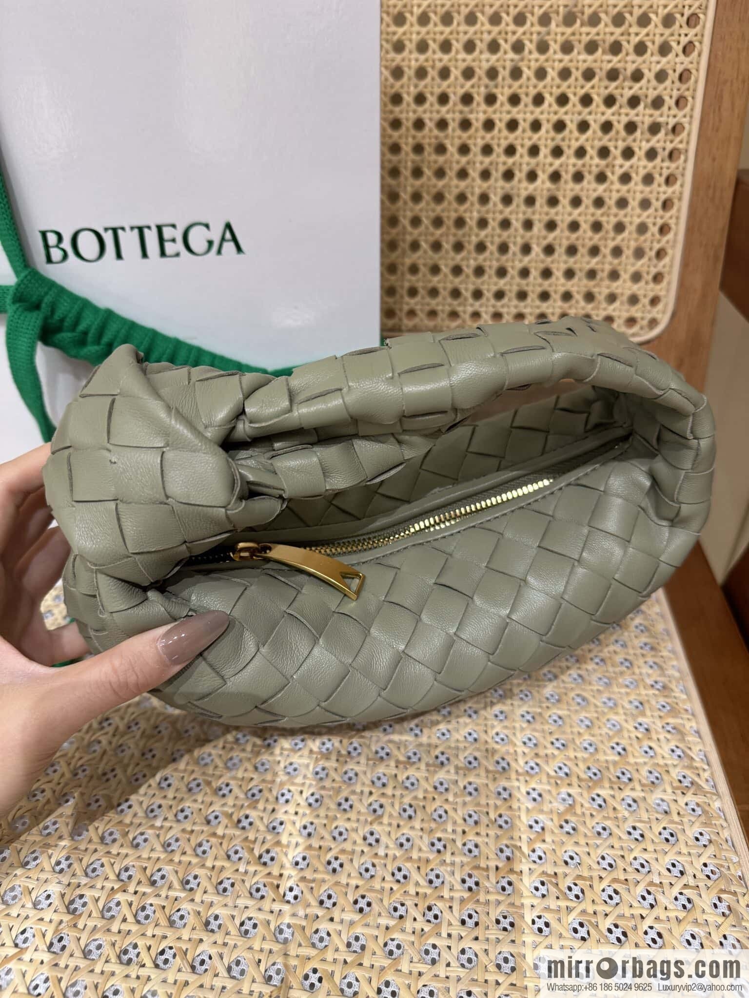 BV MINI JODIE 651876 Travertine Green