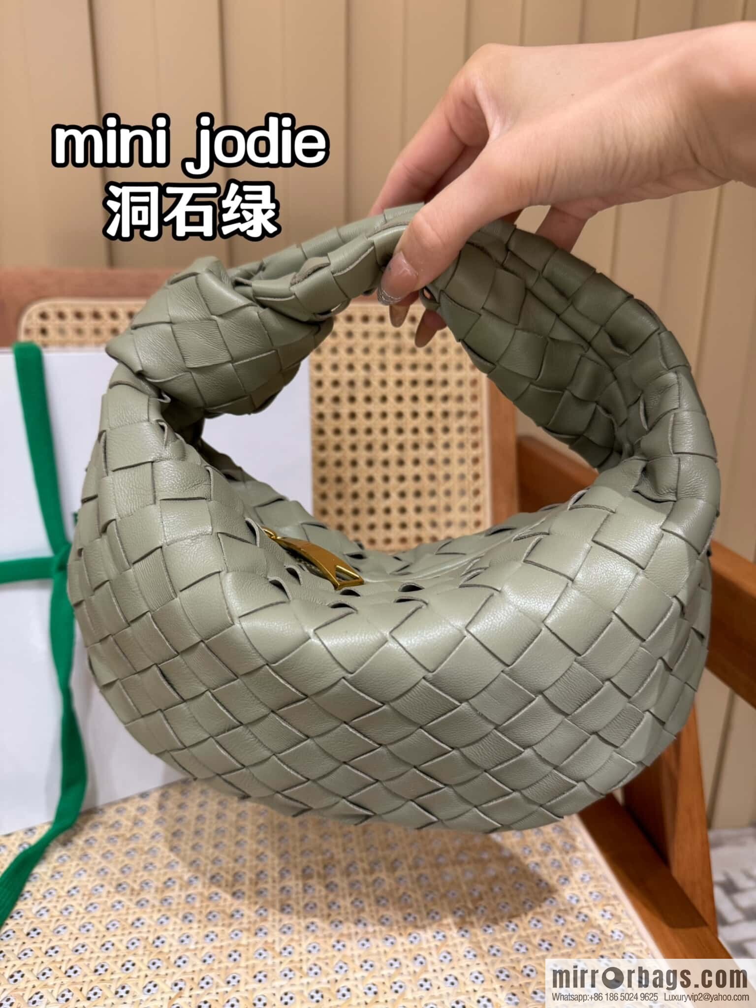 BV MINI JODIE 651876 Travertine Green