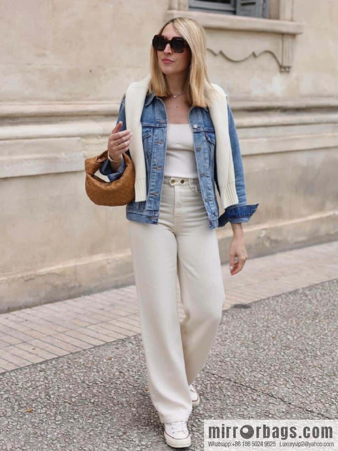BV MINI JODIE 651876 Caramel color