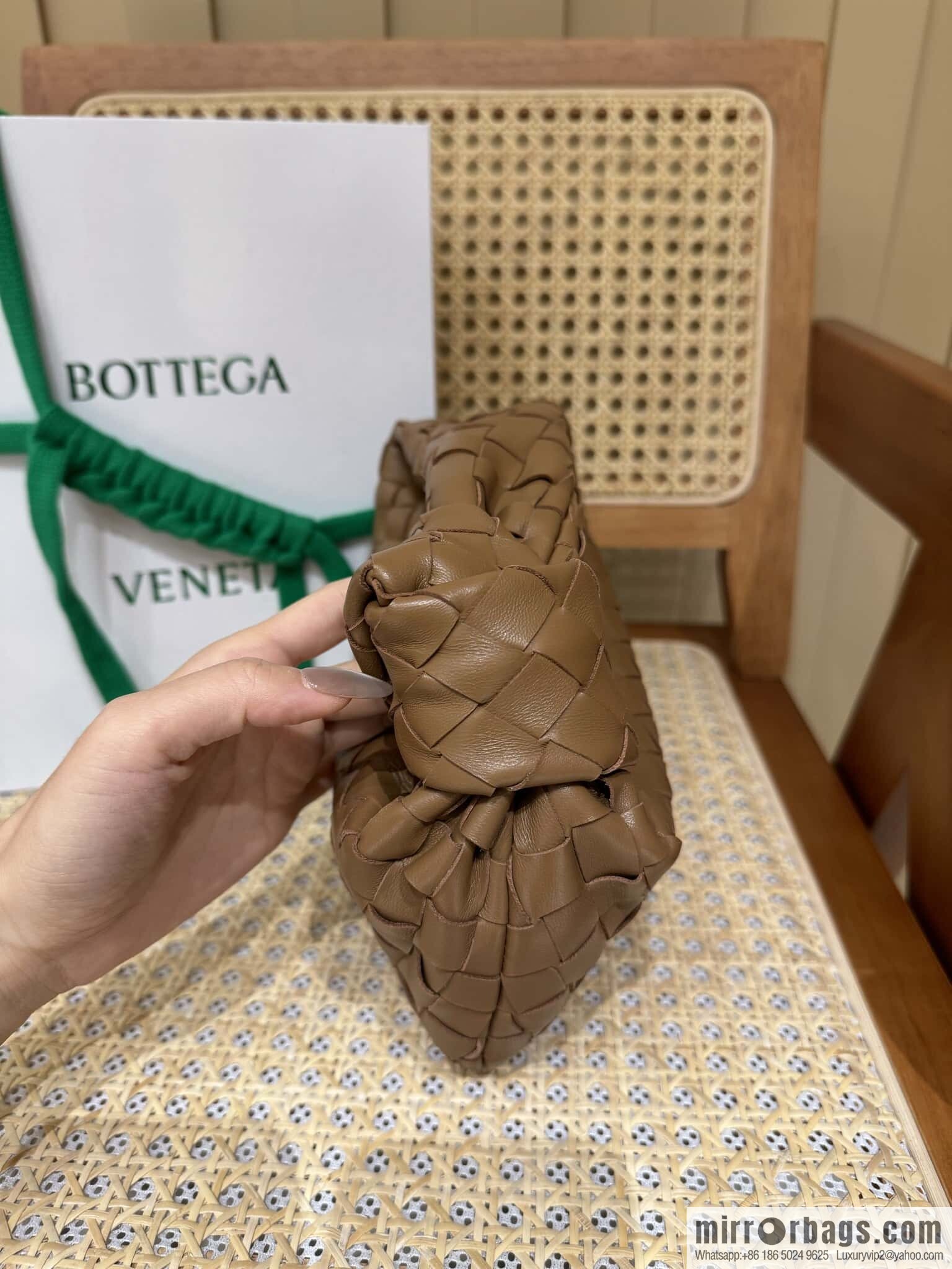 BV MINI JODIE 651876 Caramel color