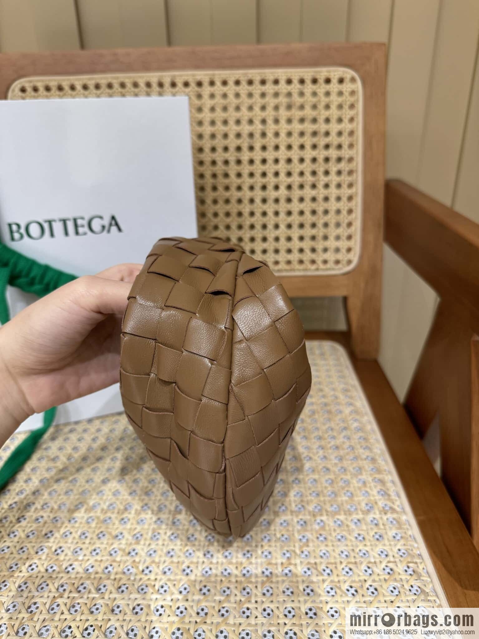 BV MINI JODIE 651876 Caramel color