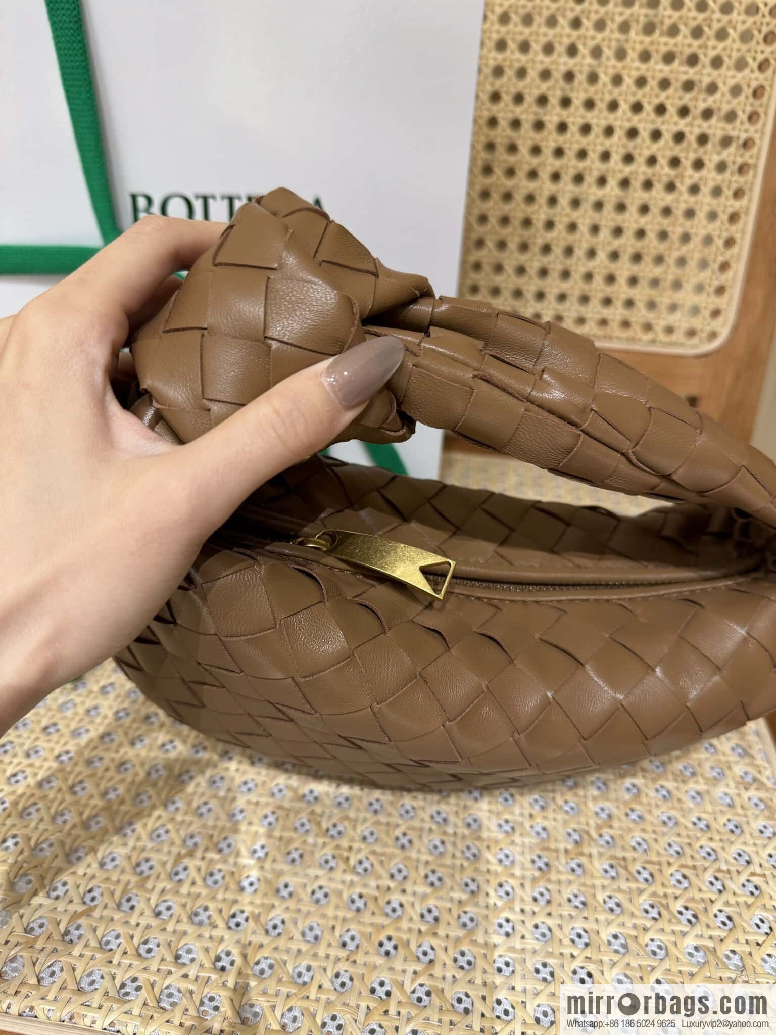 BV MINI JODIE 651876 Caramel color