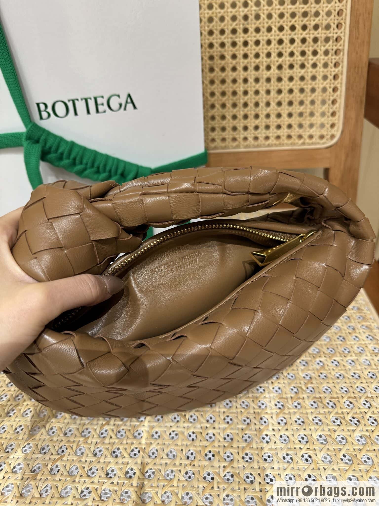 BV MINI JODIE 651876 Caramel color