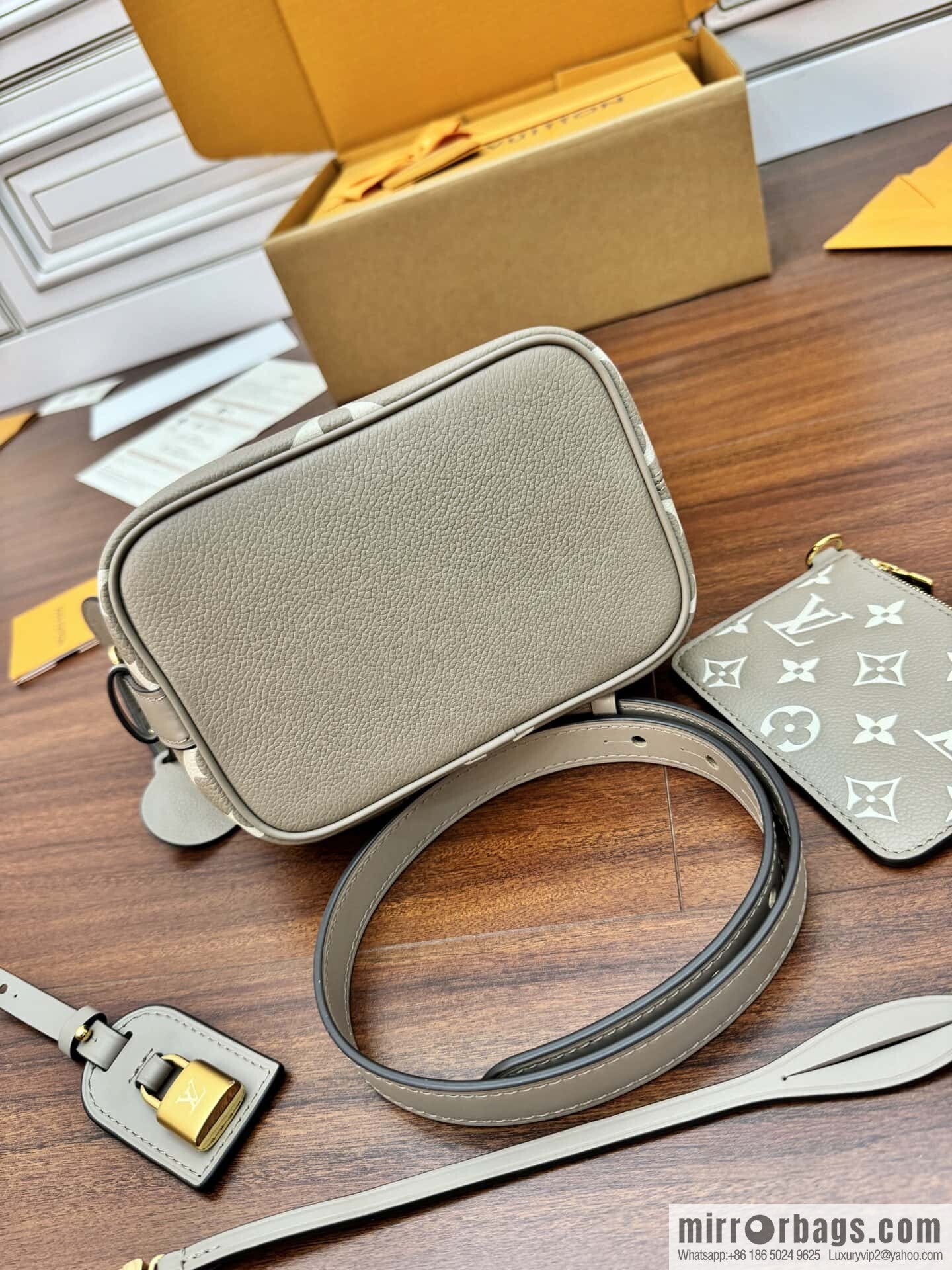 LV M13045 All In BB