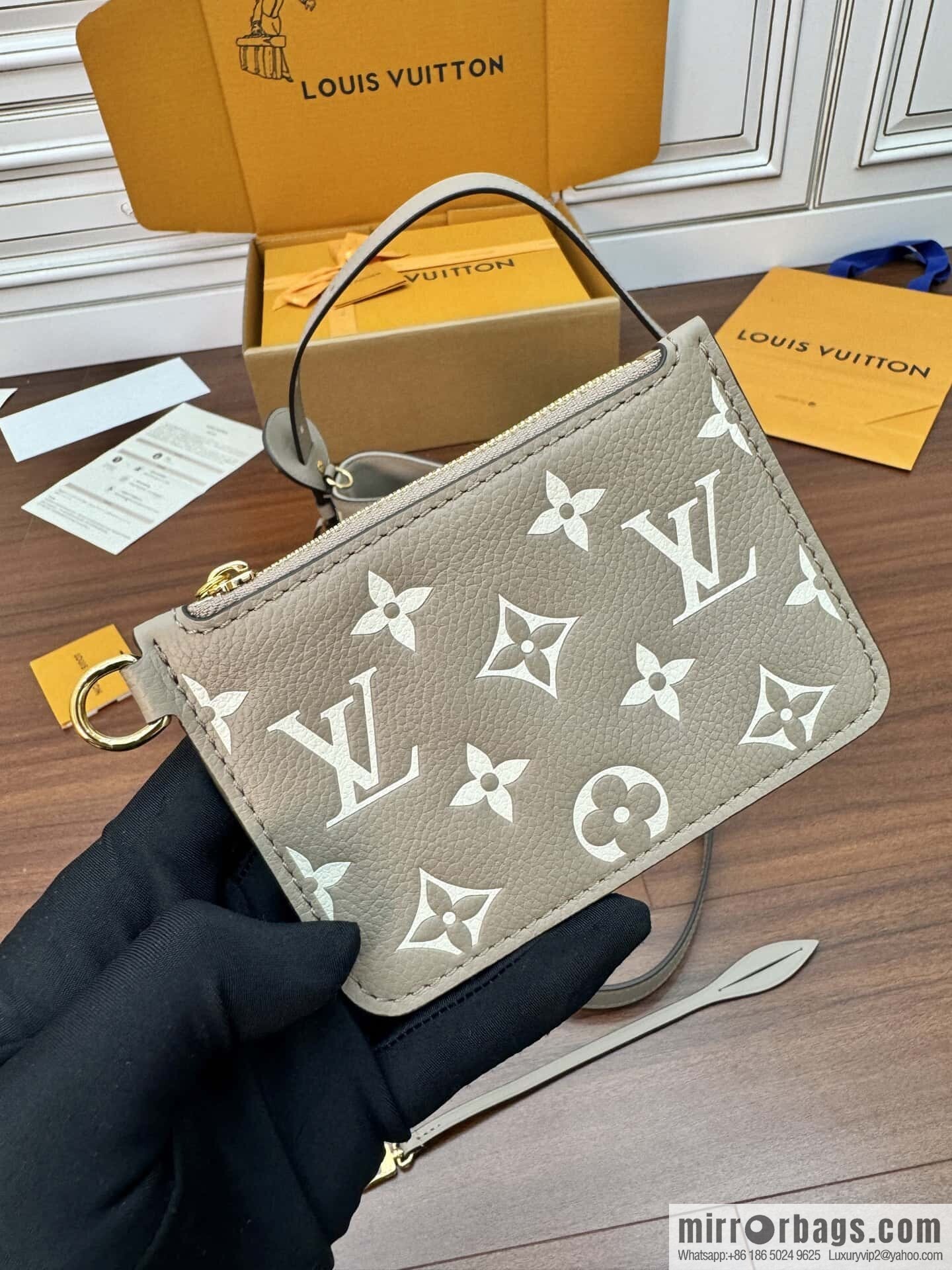 LV M13045 All In BB
