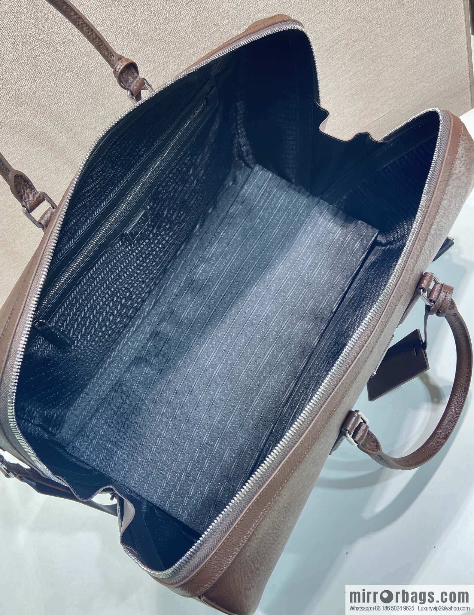PRADA 🎉 new travel bag 🎉 2VC018 🎉🎉 new color