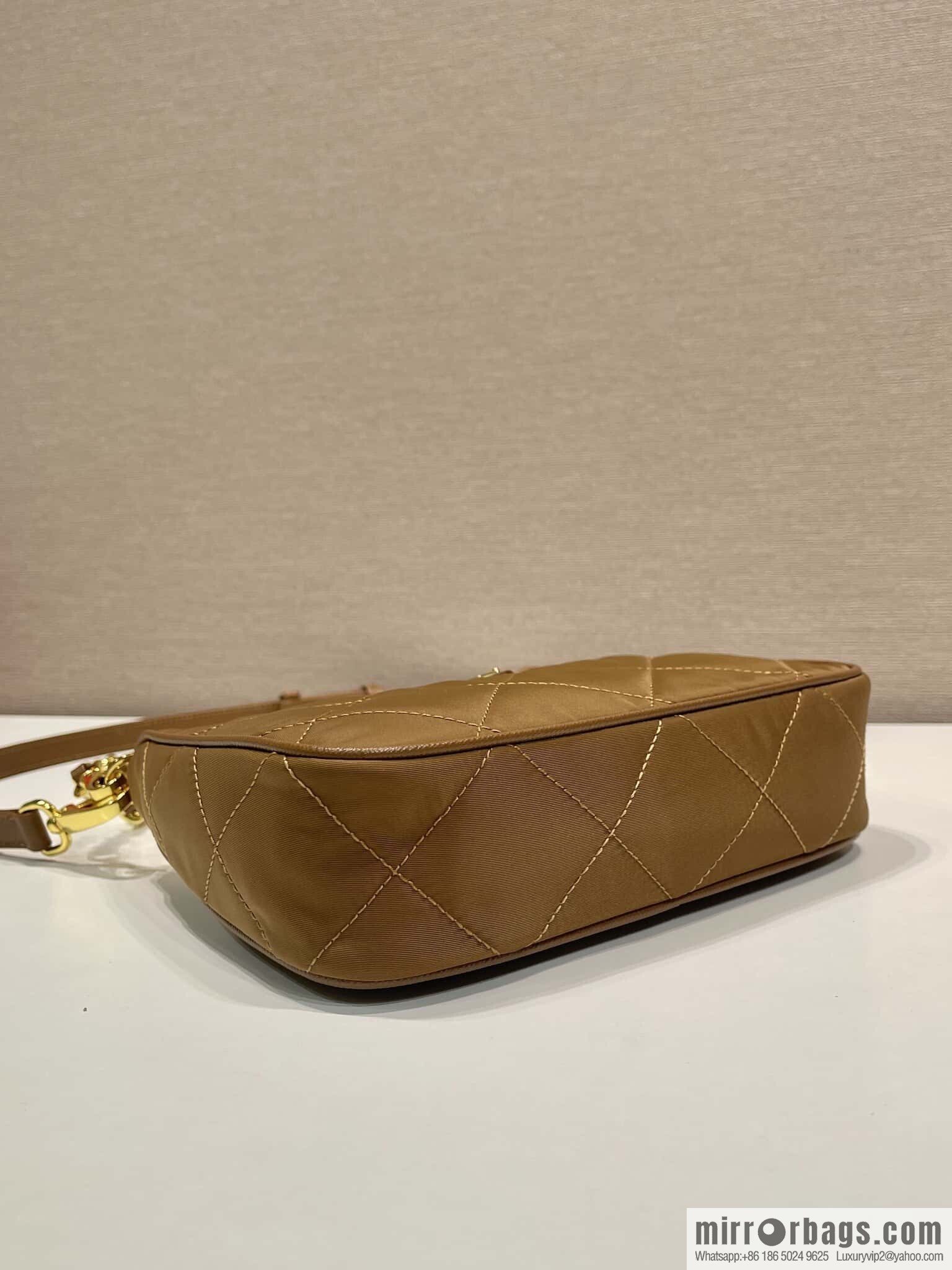 PRADA ๐ Velvet Hobo ๐ 1 BC 204 Hand Carry/Underarm Bag/Crossbody Bag