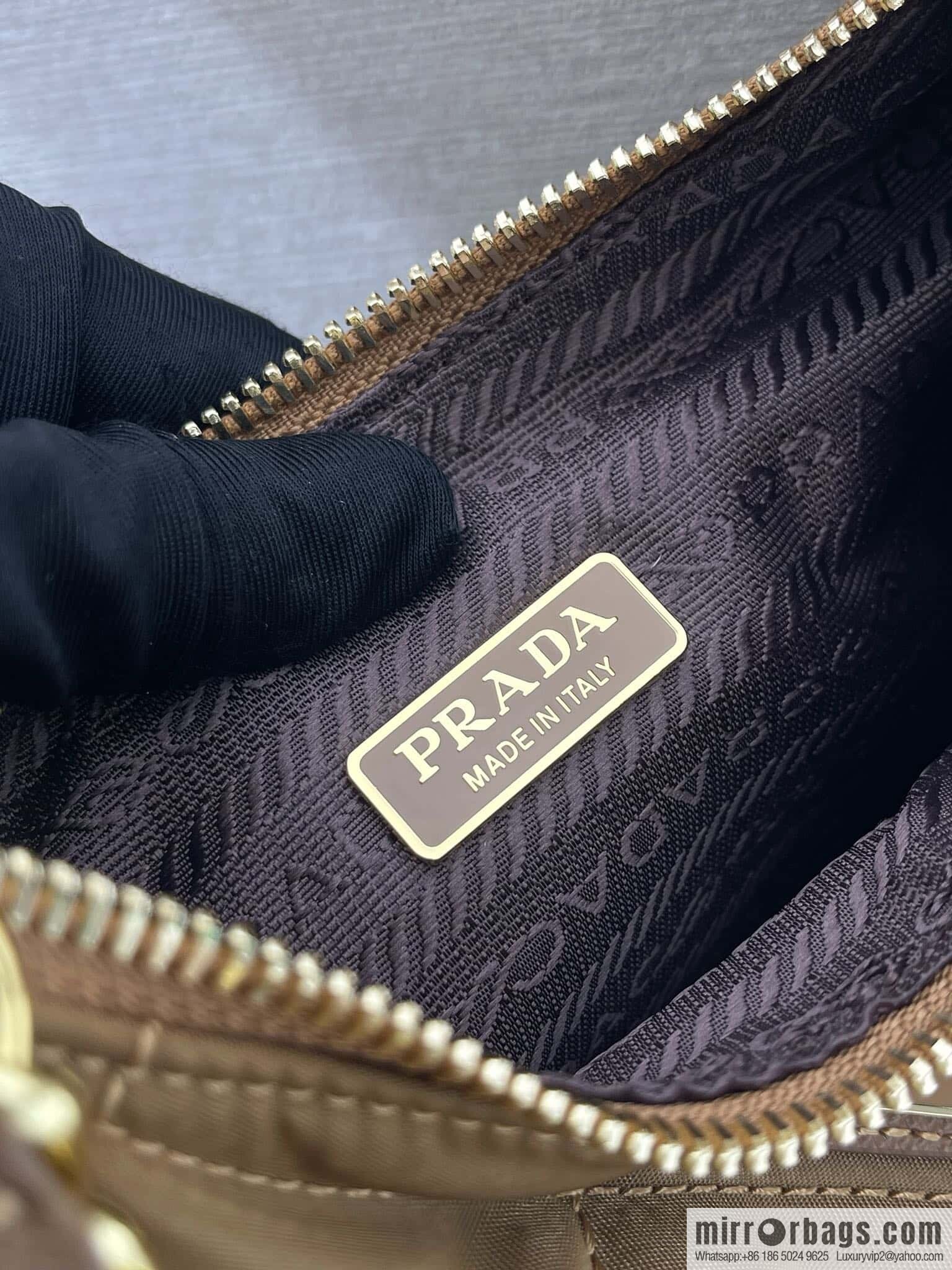 PRADA ๐ Velvet Hobo ๐ 1 BC 204 Hand Carry/Underarm Bag/Crossbody Bag