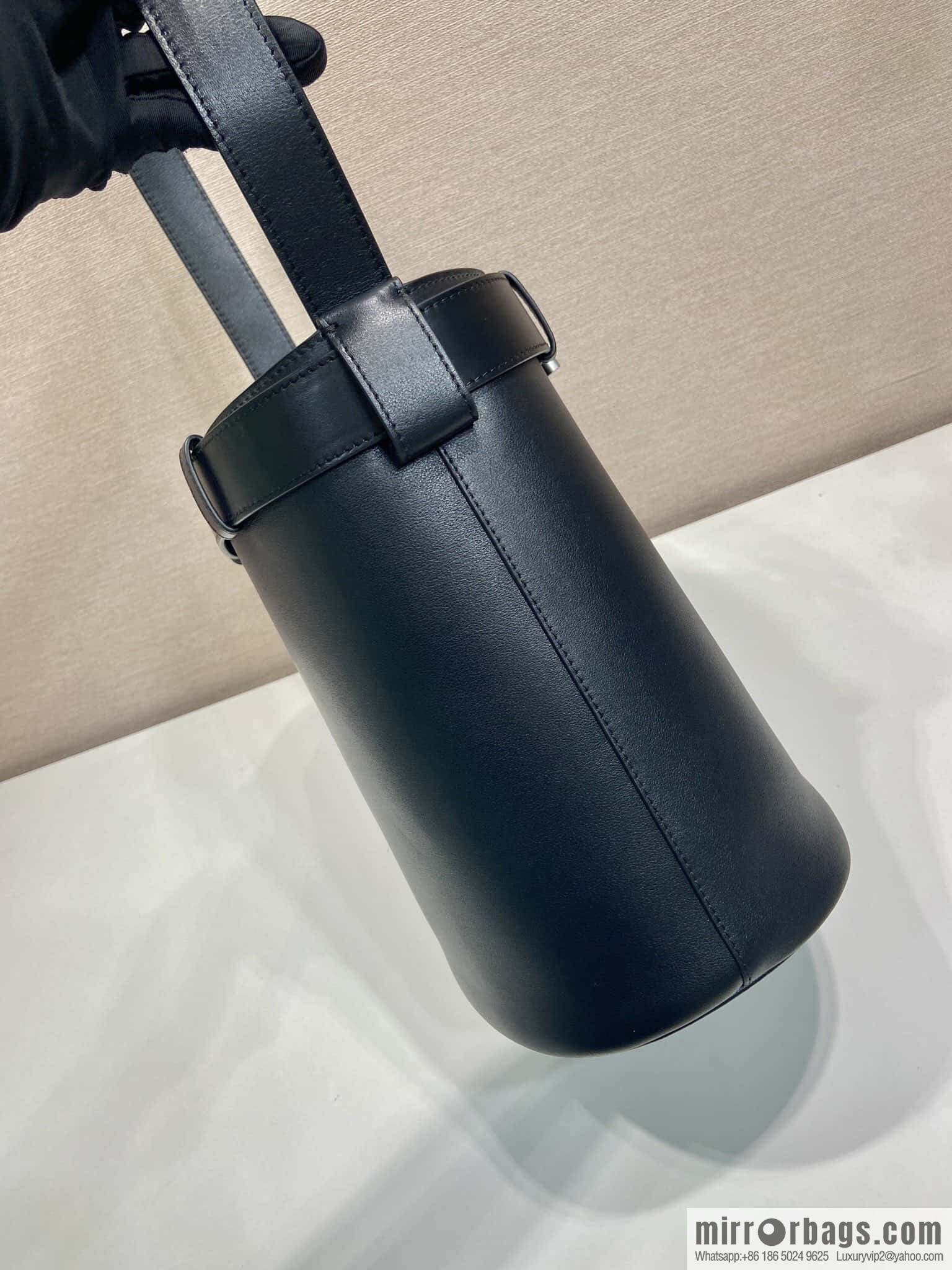 PRADA 🎉 new bucket bag 🎉 1BE085 🎉🎉 black