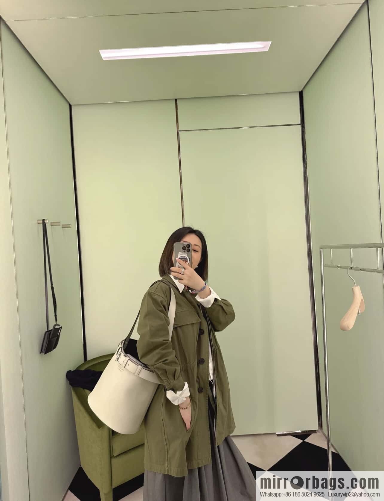 PRADA 🎉 new bucket bag 🎉 1BE085 🎉🎉 white