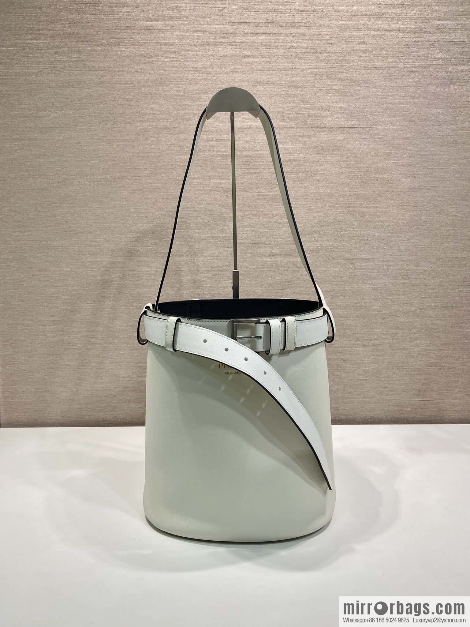 PRADA 🎉 new bucket bag 🎉 1BE085 🎉🎉 white